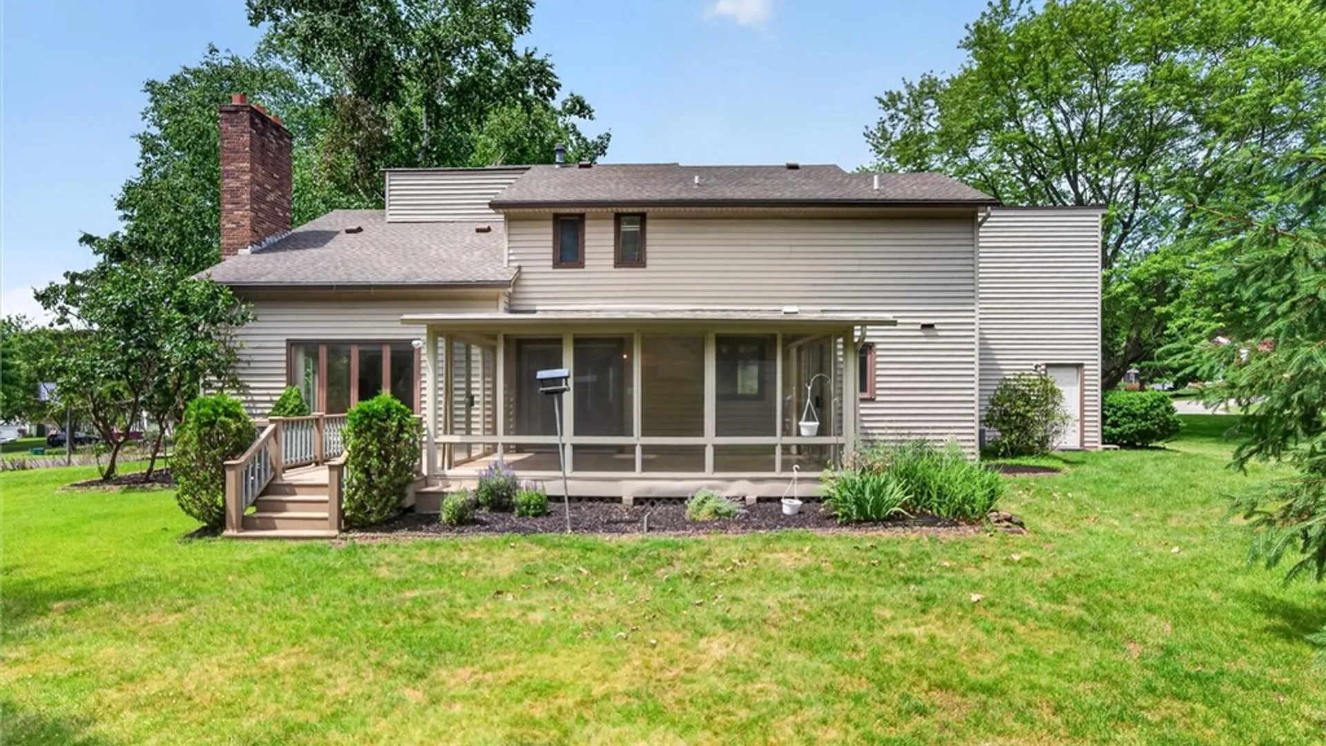 Property at 10 Burnley Rise, Perinton, NY 14534 38