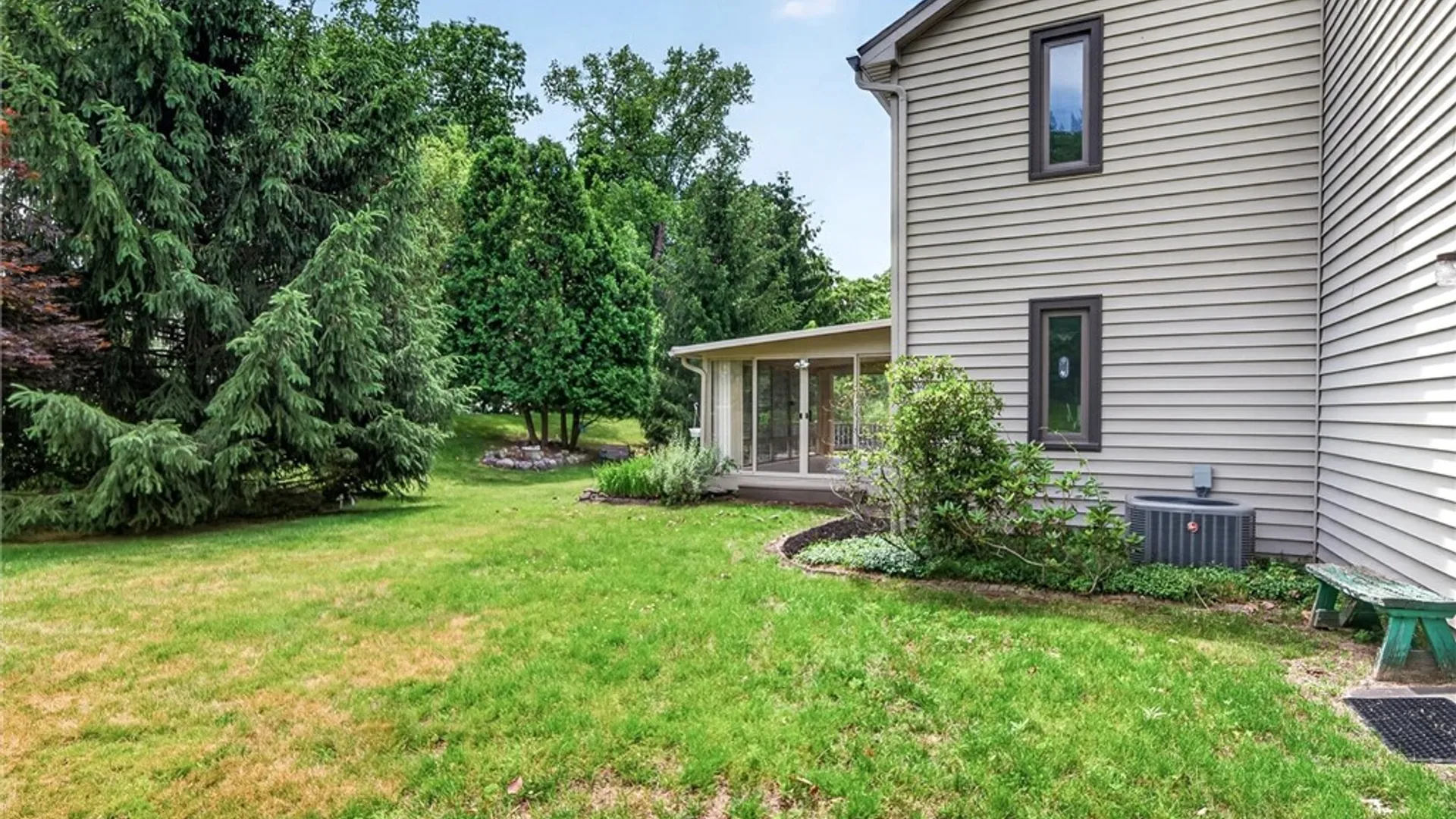 Property at 10 Burnley Rise, Perinton, NY 14534 42