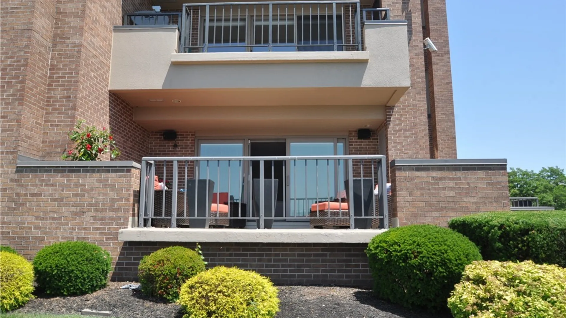 Property at 40 Waterfront Circle, Buffalo, NY 14202 3