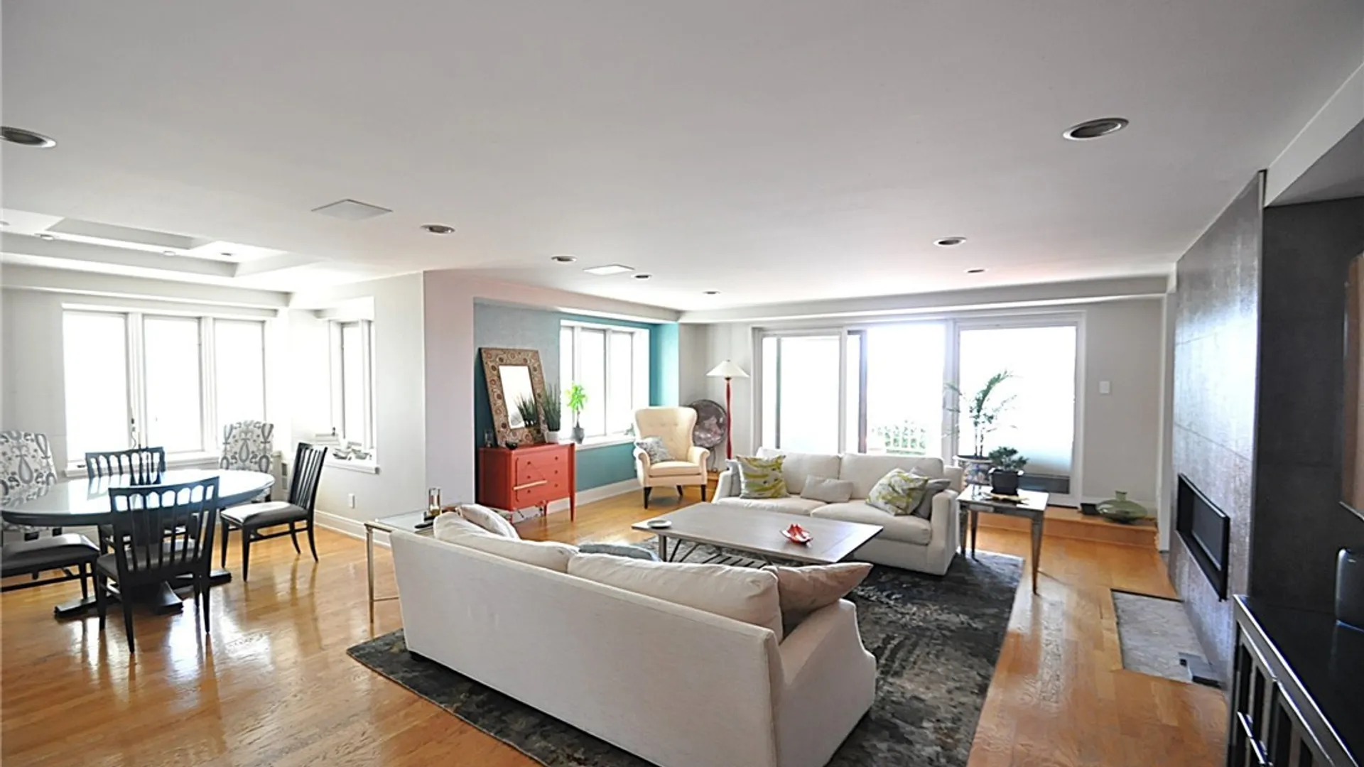 Property at 40 Waterfront Circle, Buffalo, NY 14202 6
