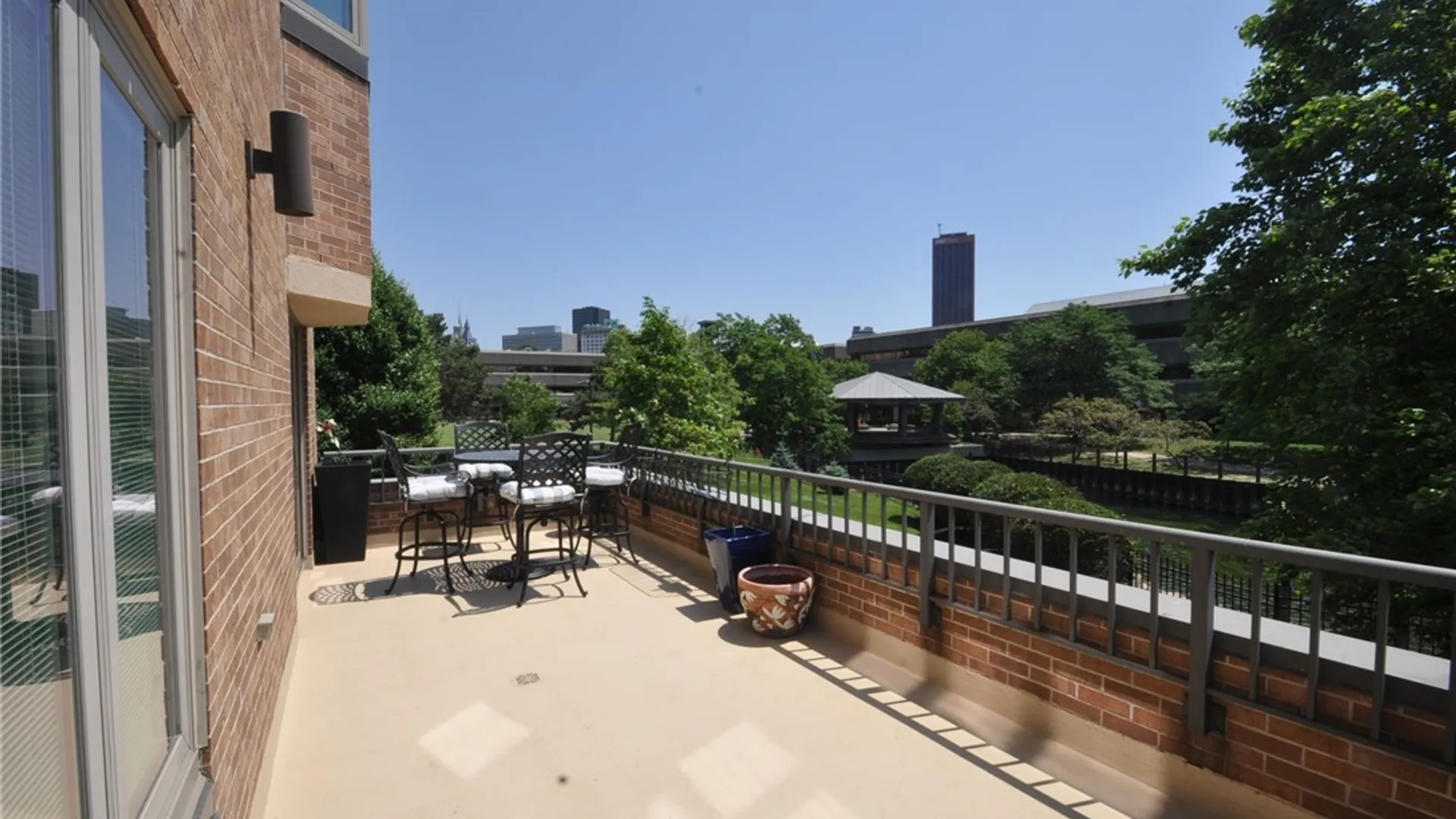 Property at 40 Waterfront Circle, Buffalo, NY 14202 9