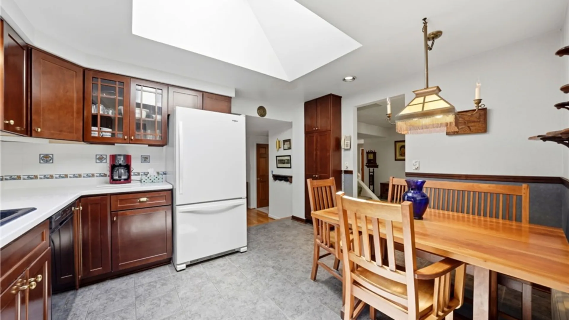 Property at 527 Seabrook Drive, Amherst, NY 14221 14