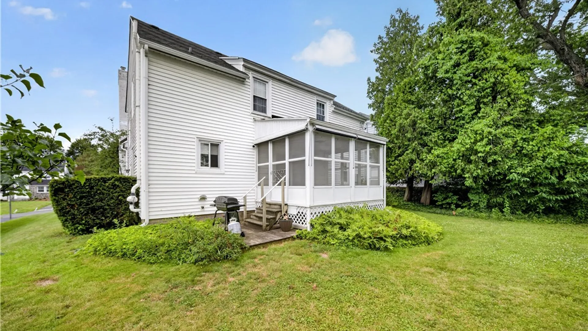 Property at 103 Pelham Road, DeWitt, NY 13214 35