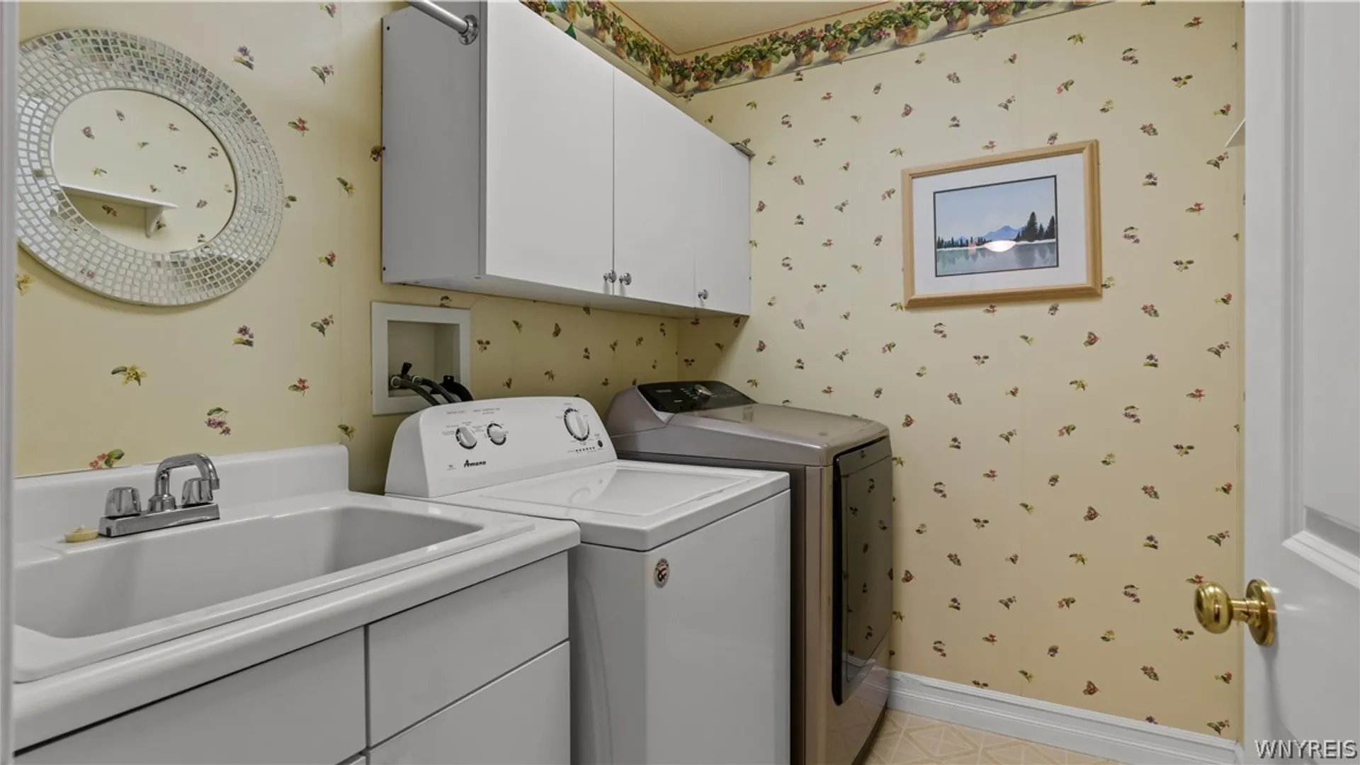 Property at 25 Elmsford Drive, West Seneca, NY 14224 28
