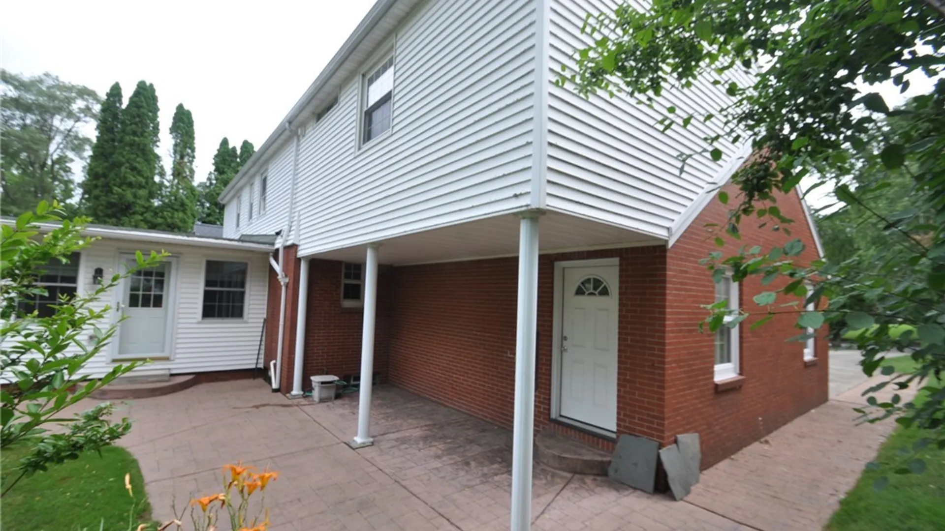 Property at 58 Ivyhurst Road, Amherst, NY 14226 2