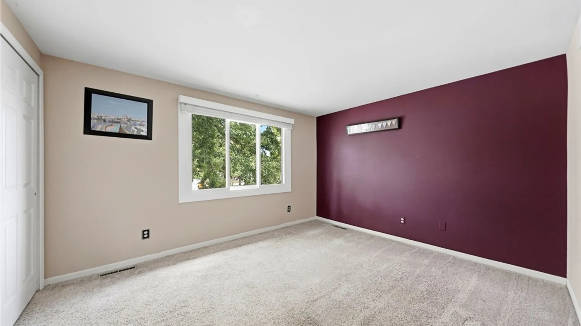 Property at 151 Charlesgate Circle, Amherst, NY 14051 14