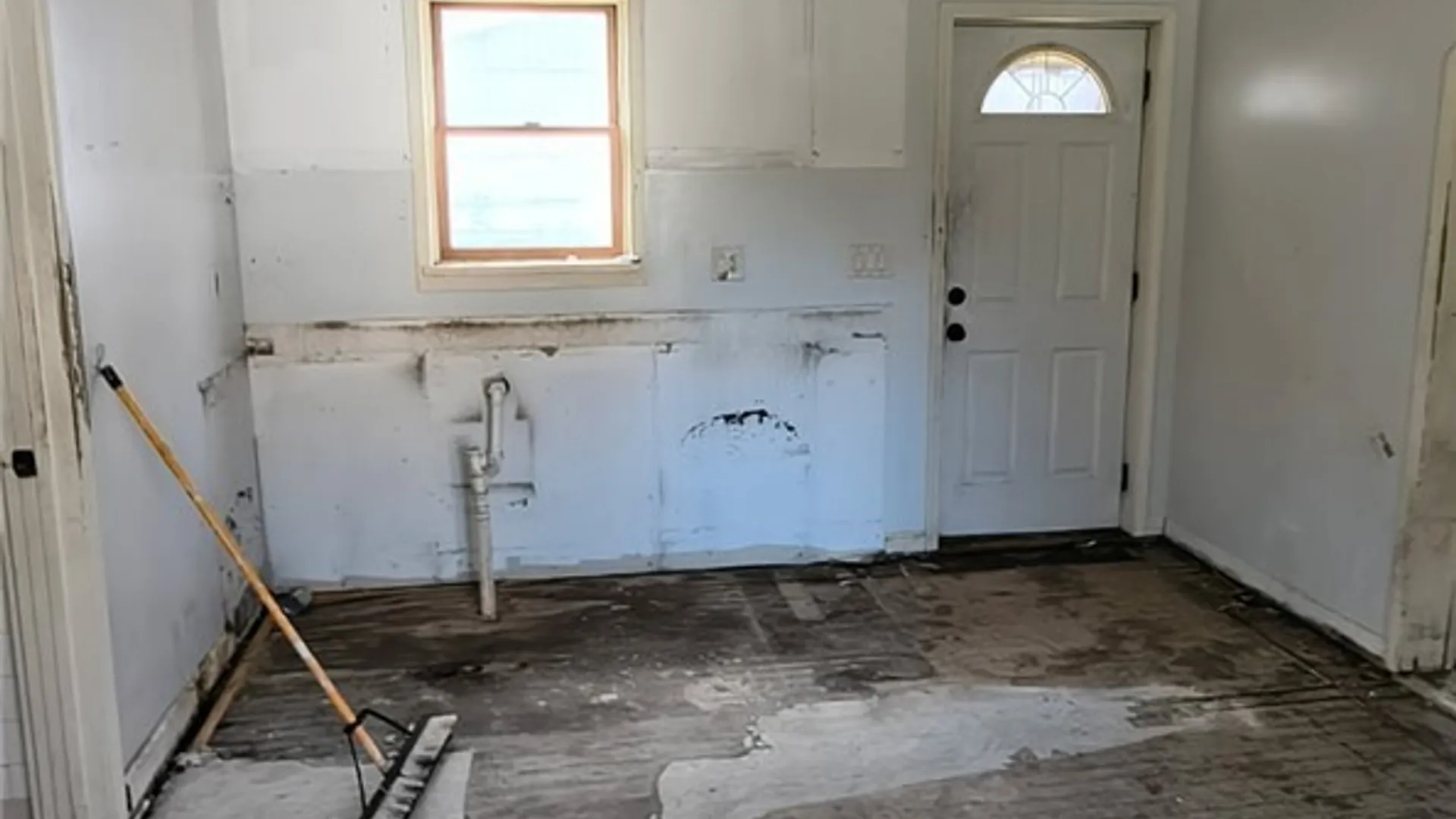 Property at 135 Schiller St, Buffalo, NY 14206 10