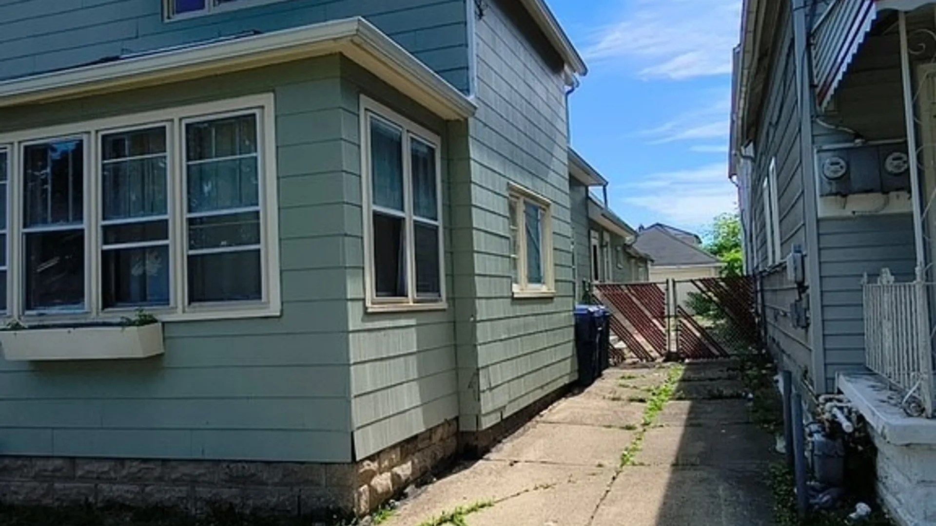 Property at 135 Schiller St, Buffalo, NY 14206 2