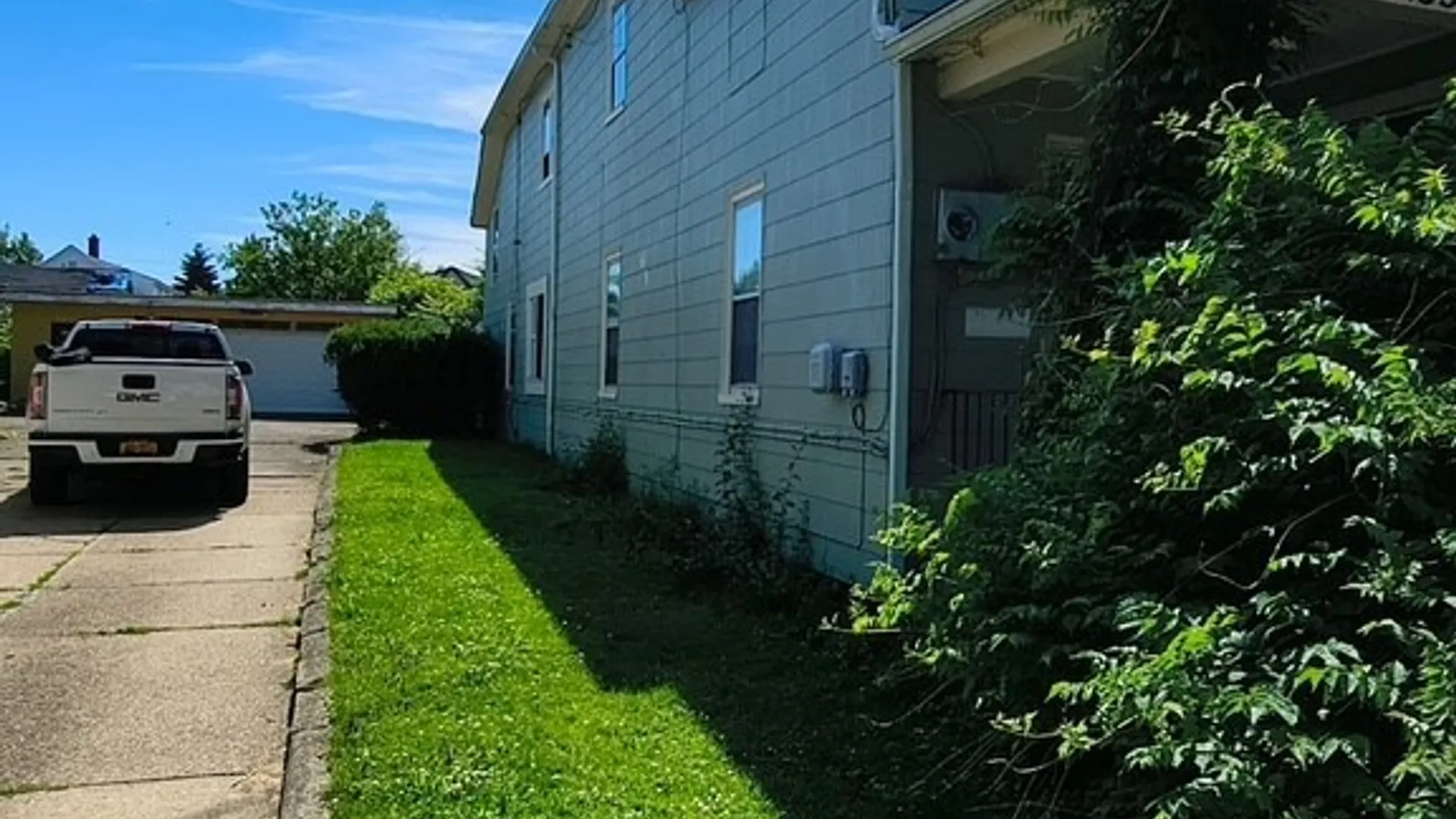 Property at 135 Schiller St, Buffalo, NY 14206 24