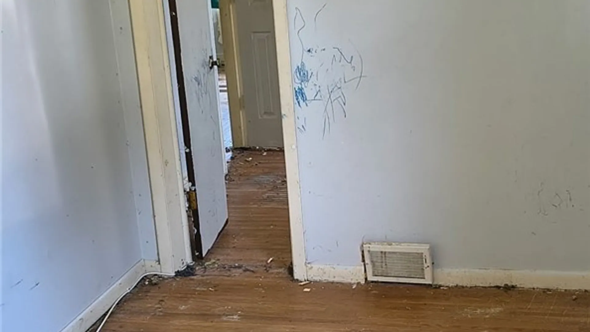 Property at 135 Schiller St, Buffalo, NY 14206 5