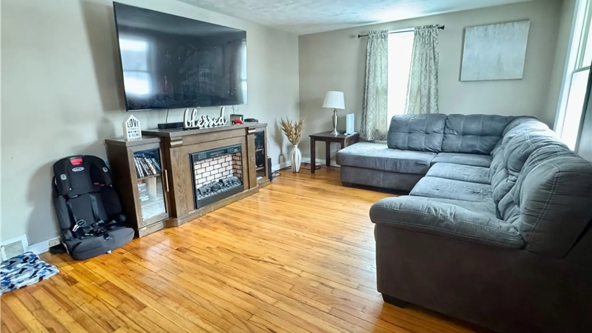 Property at 15 Woodlawn Avenue, Utica, NY 13501 3