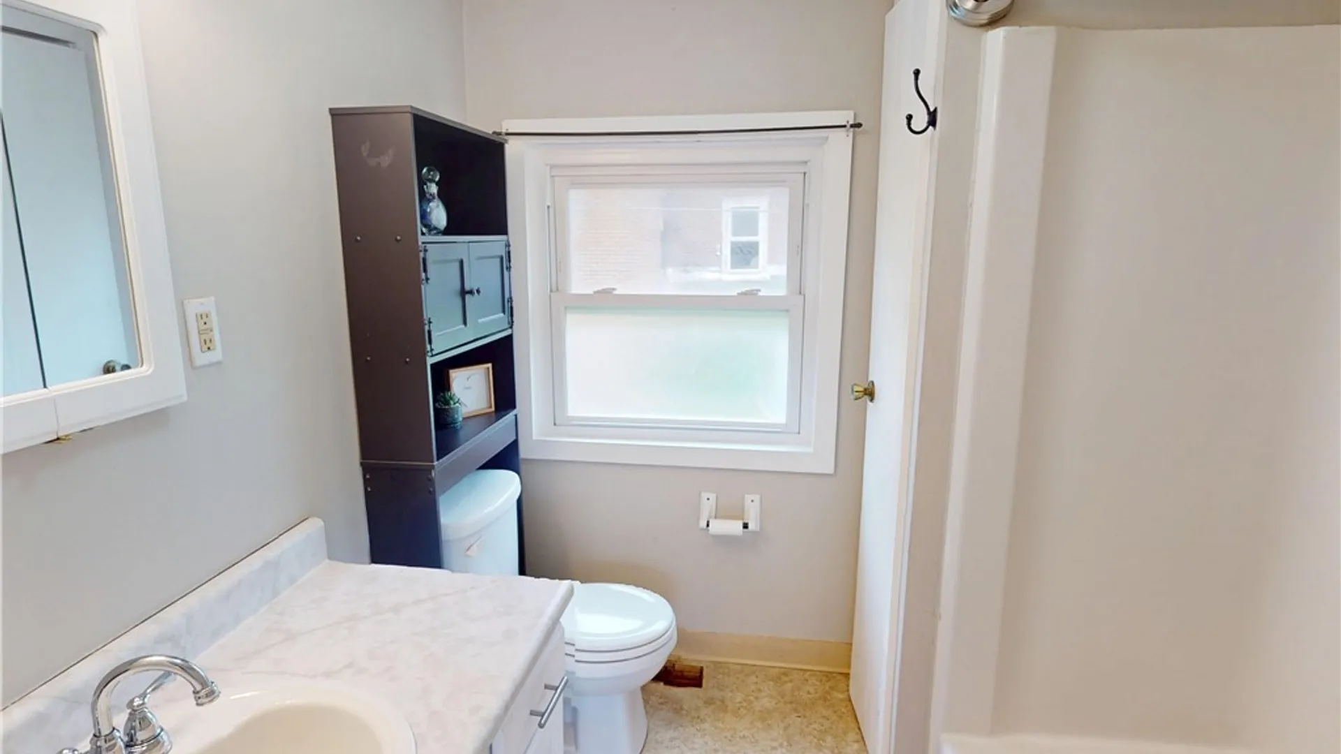 Property at 26 Vernon St, Royalton, NY 14105 11