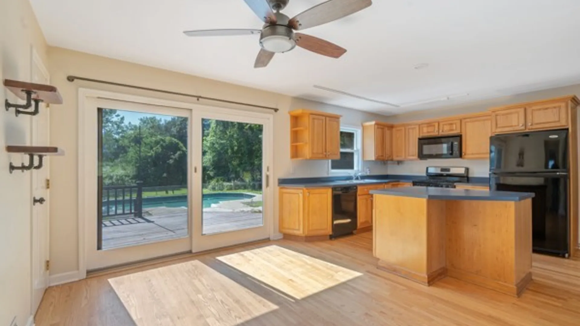 Property at 25 Franklin Avenue, Oswego, NY 13126 13