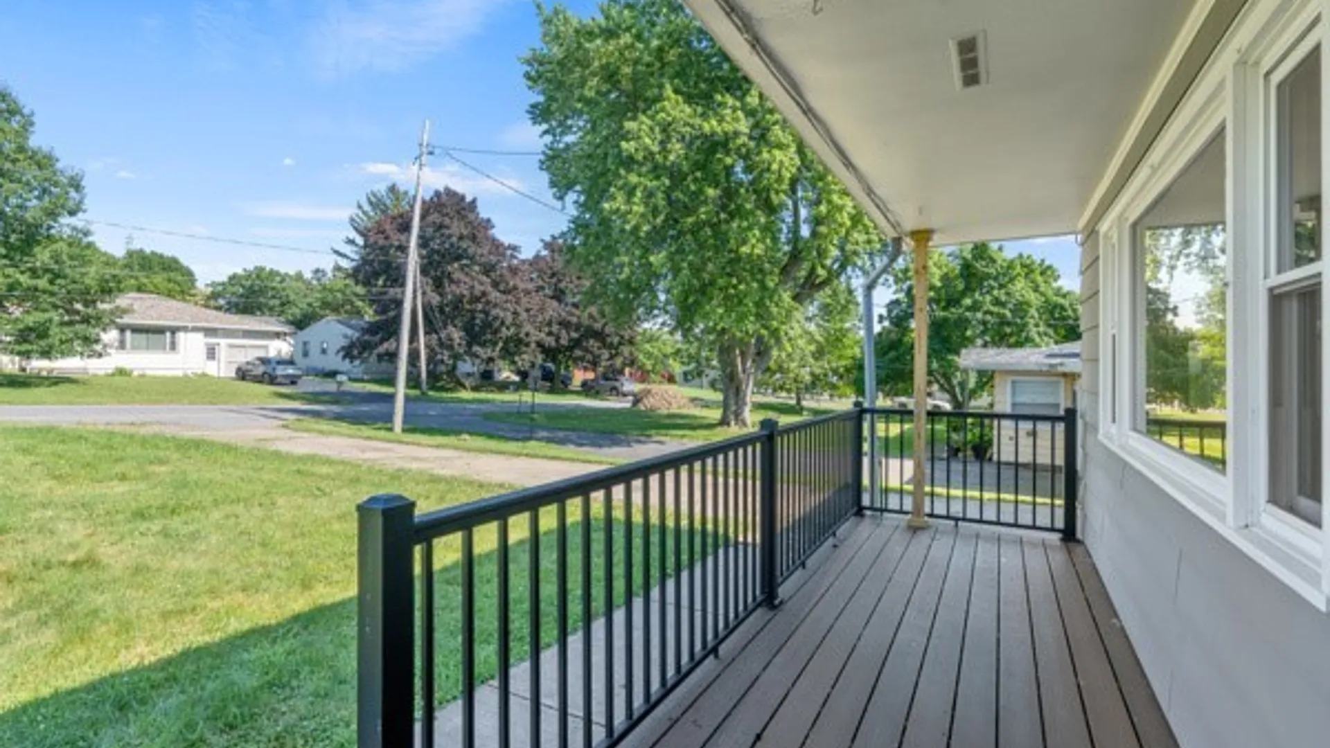 Property at 25 Franklin Avenue, Oswego, NY 13126 4