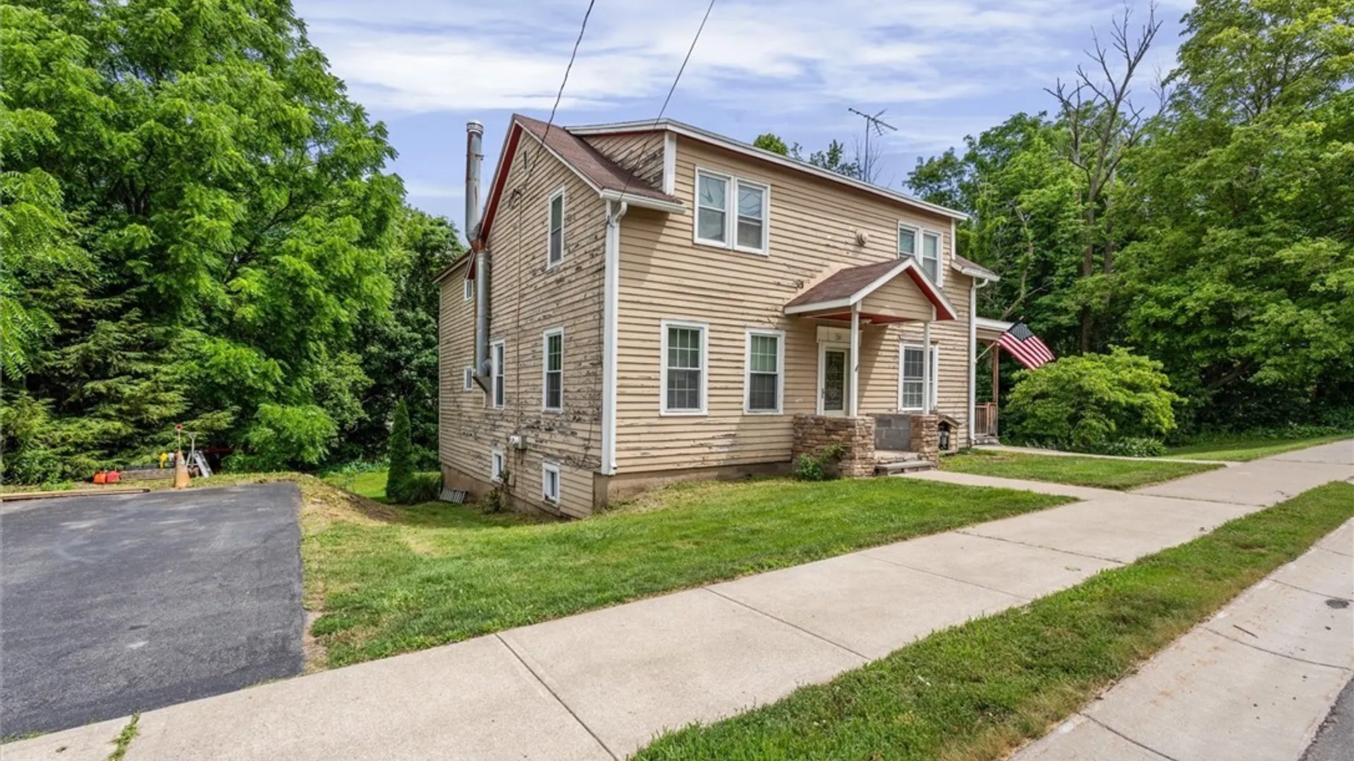 Property at 26 Clinton Street, Elbridge, NY 13080 4