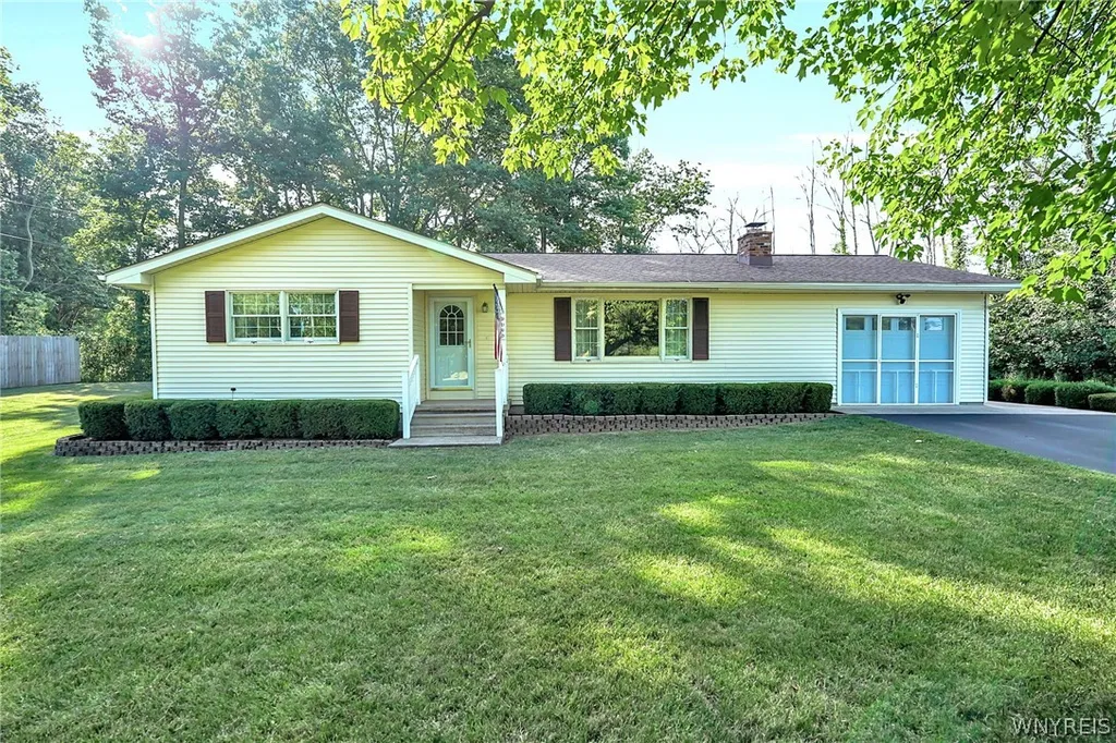 Property at 3182 N Gravel Road, Ridgeway, NY 14103