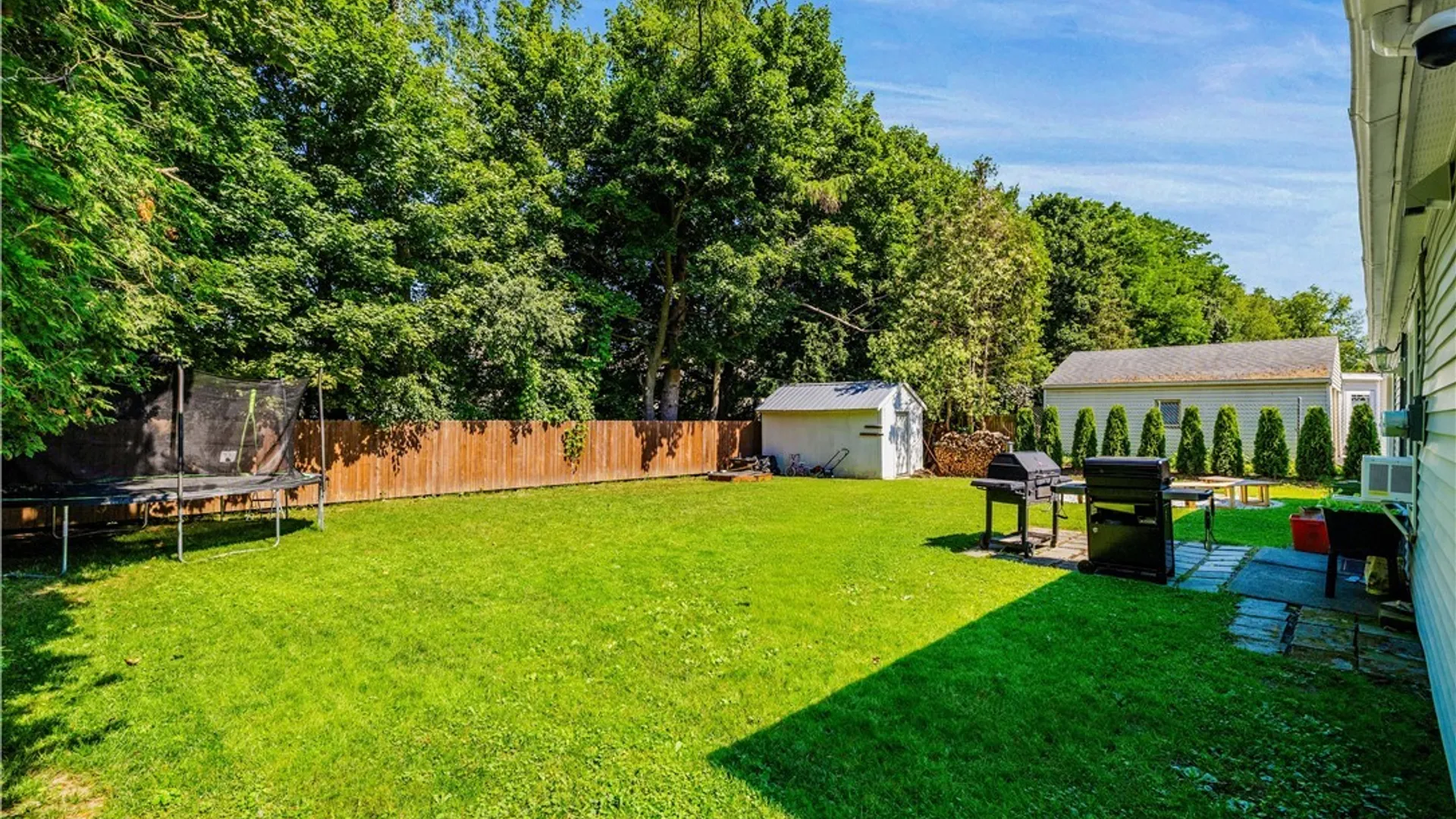 Property at 411 Cedarbrook Crescent, Utica, NY 13502 4