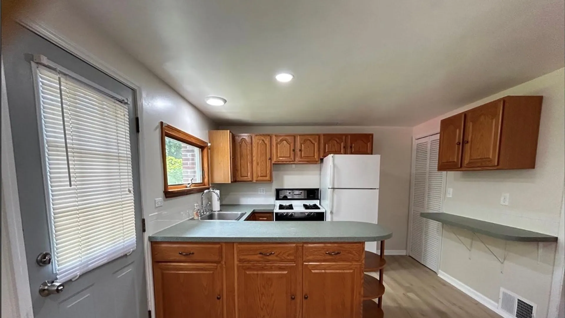 Property at 304 Wabash Avenue, Tonawanda, NY 14217 5