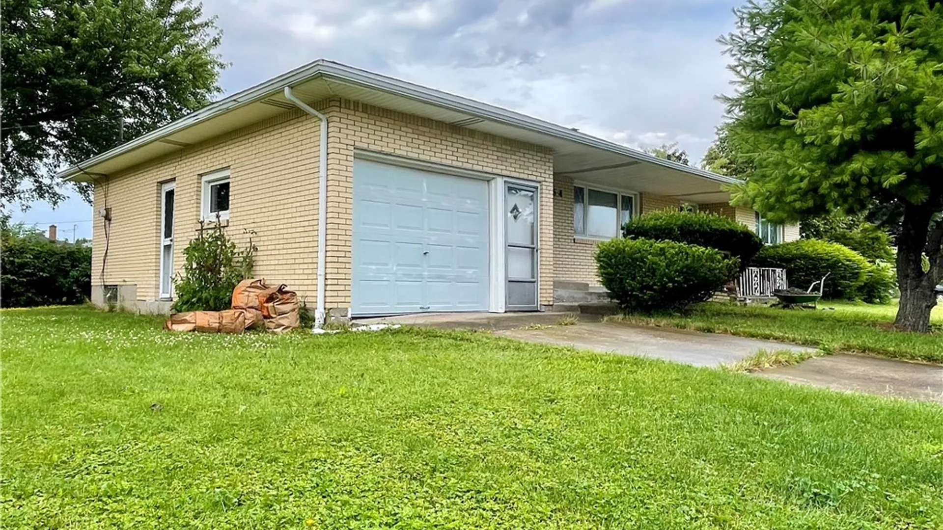 Property at 1054 Woodstock Avenue, Tonawanda, NY 14150 2