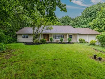 Property at 100 Highridge Drive, Syracuse, NY 13215