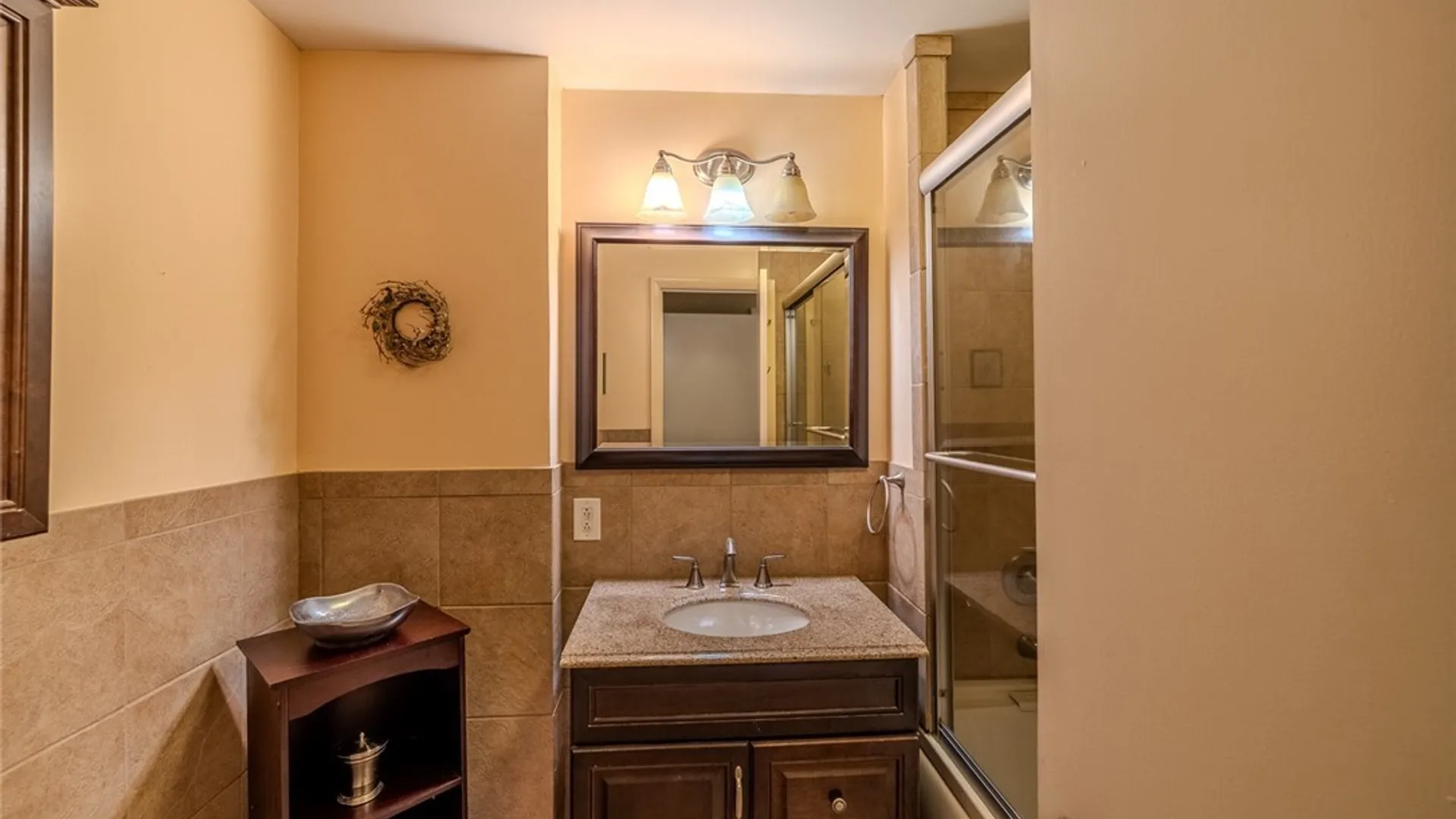 Property at 100 Highridge Drive, Syracuse, NY 13215 22