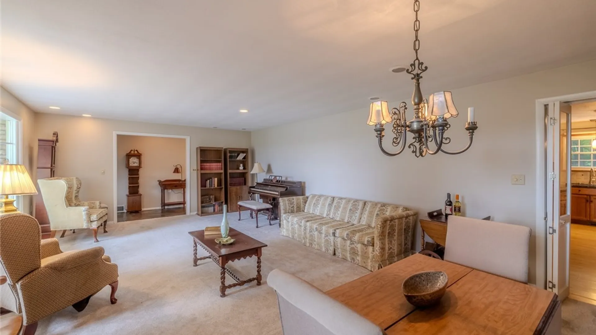 Property at 100 Highridge Drive, Syracuse, NY 13215 8