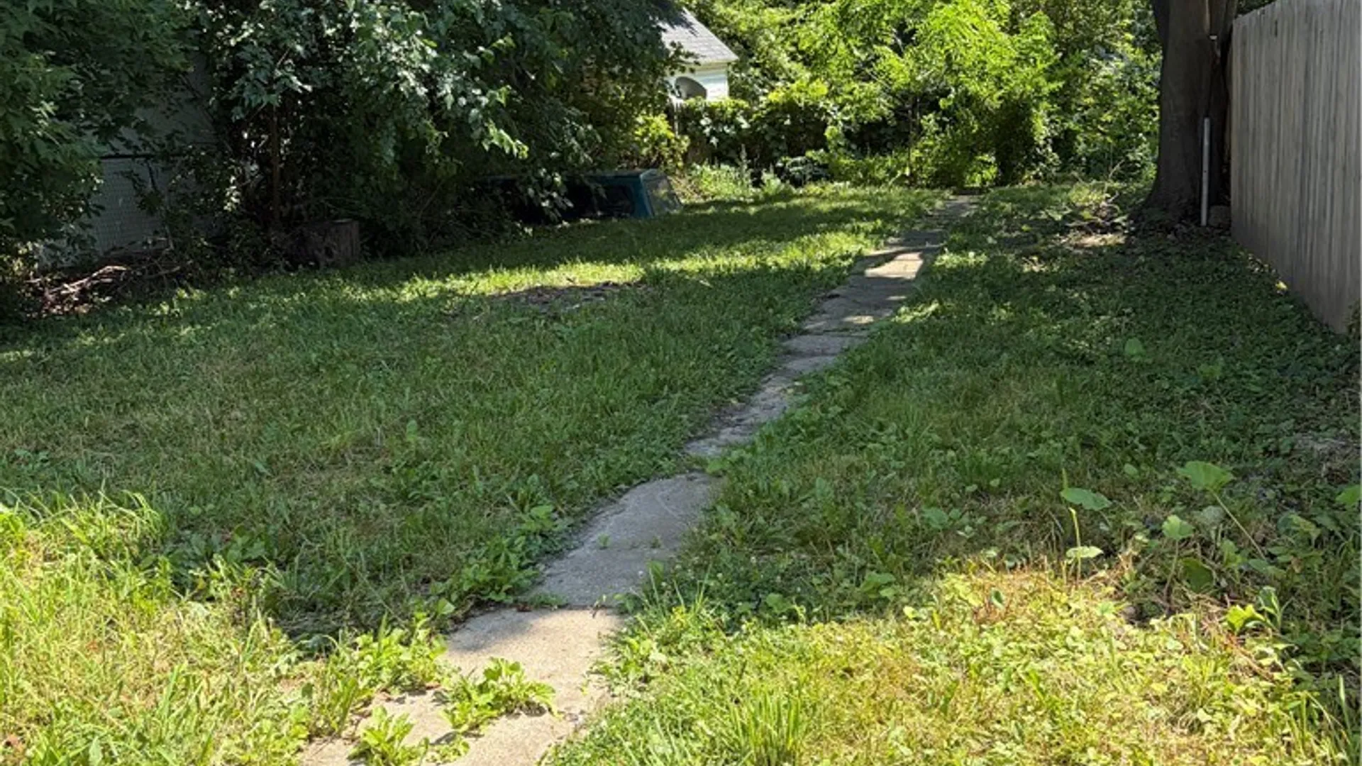 Property at 2435 Ontario Avenue, Niagara Falls, NY 14305 5