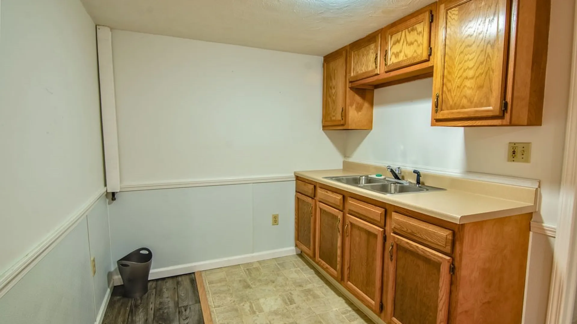 Property at 311 Swansea Avenue, Salina, NY 13206 28