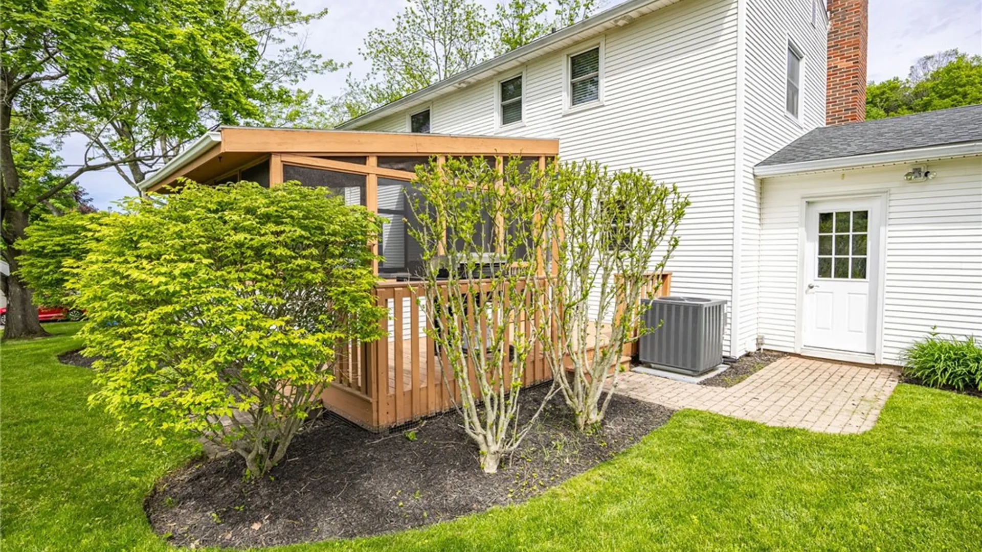 Property at 54 Maple Leaf Circle, Penfield, NY 14526 38