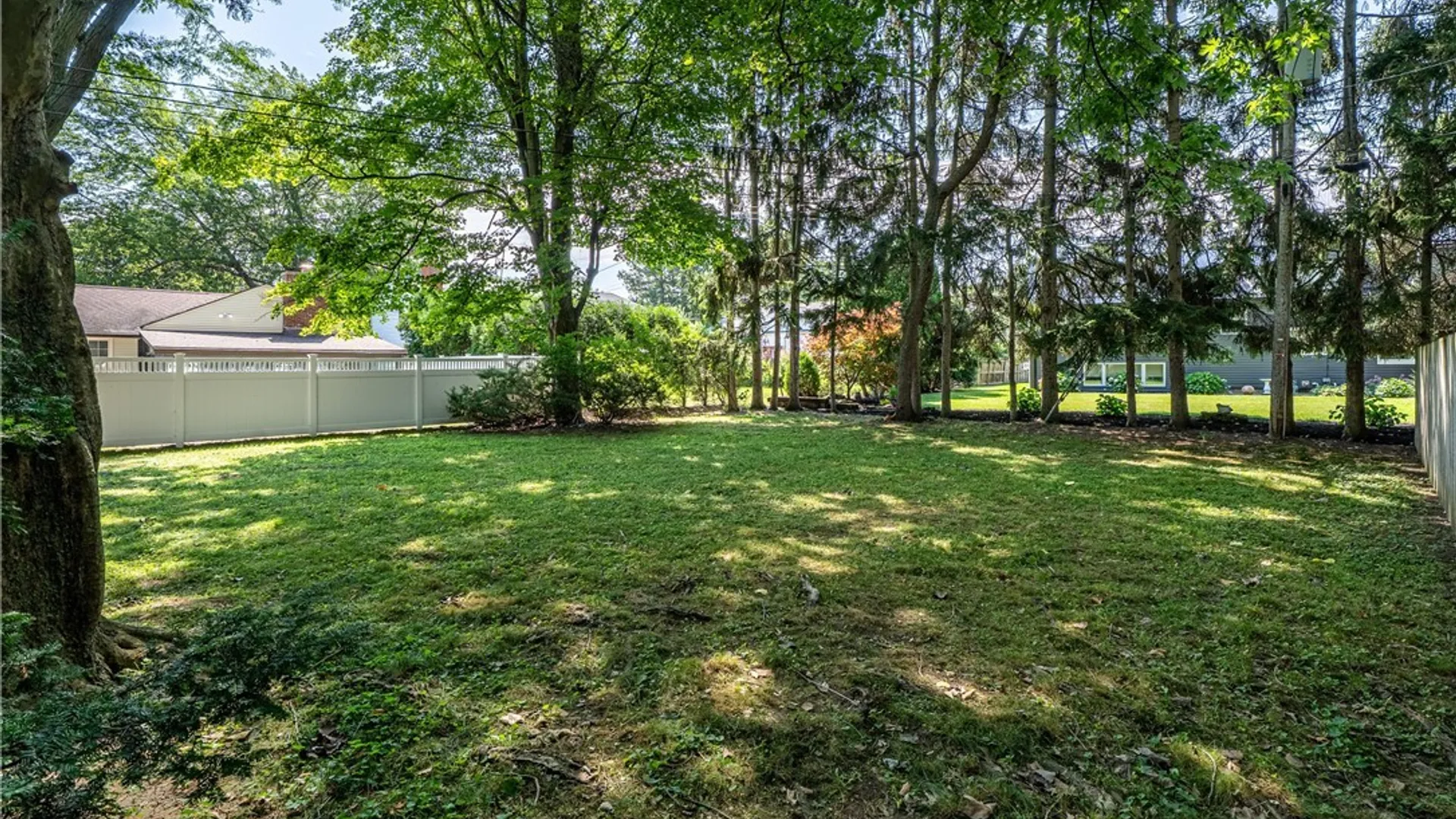 Property at 177 The Paddock, Amherst, NY 14221 35