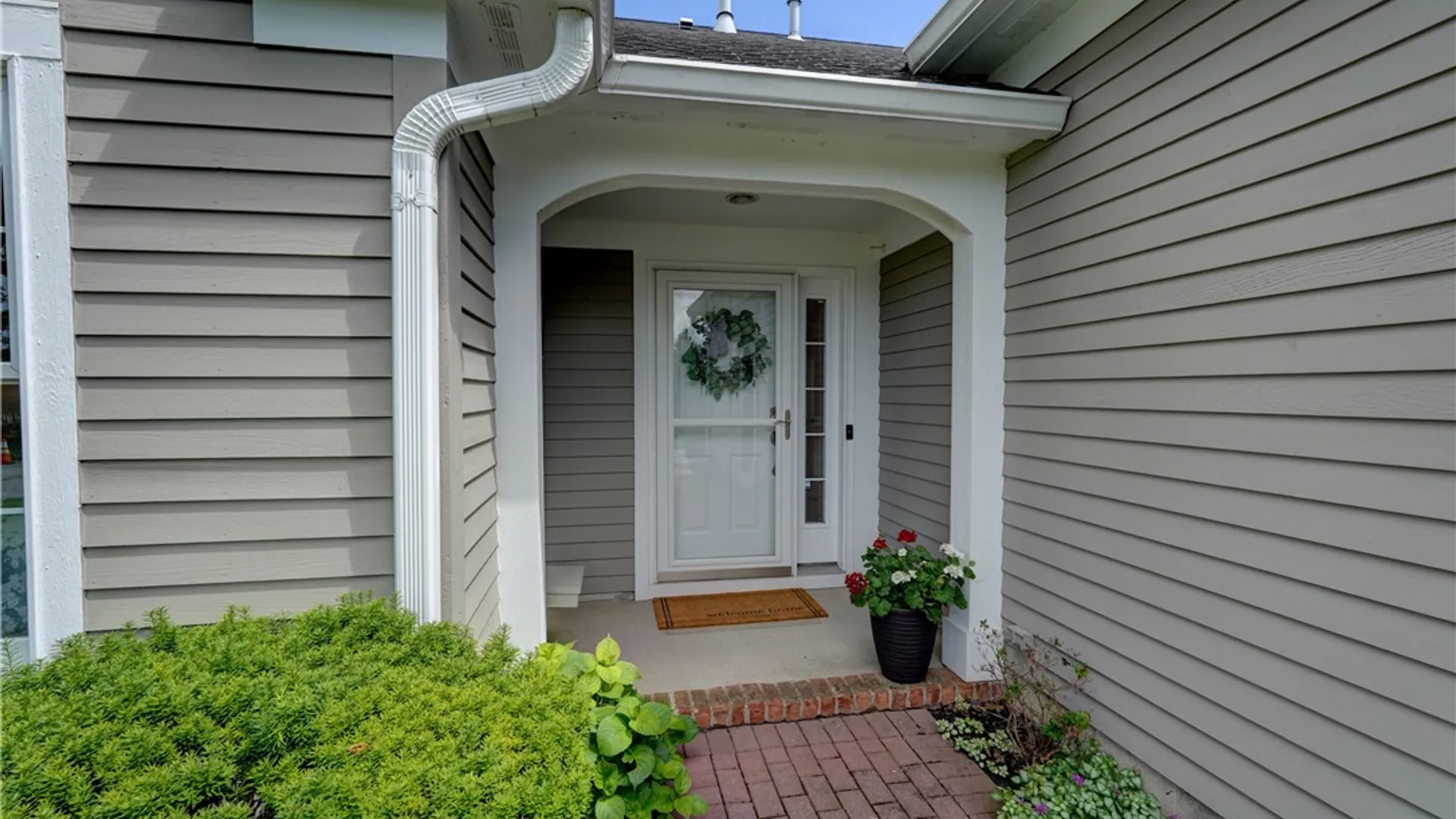Property at 135 Lakeview Way, Canandaigua City, NY 14424 2