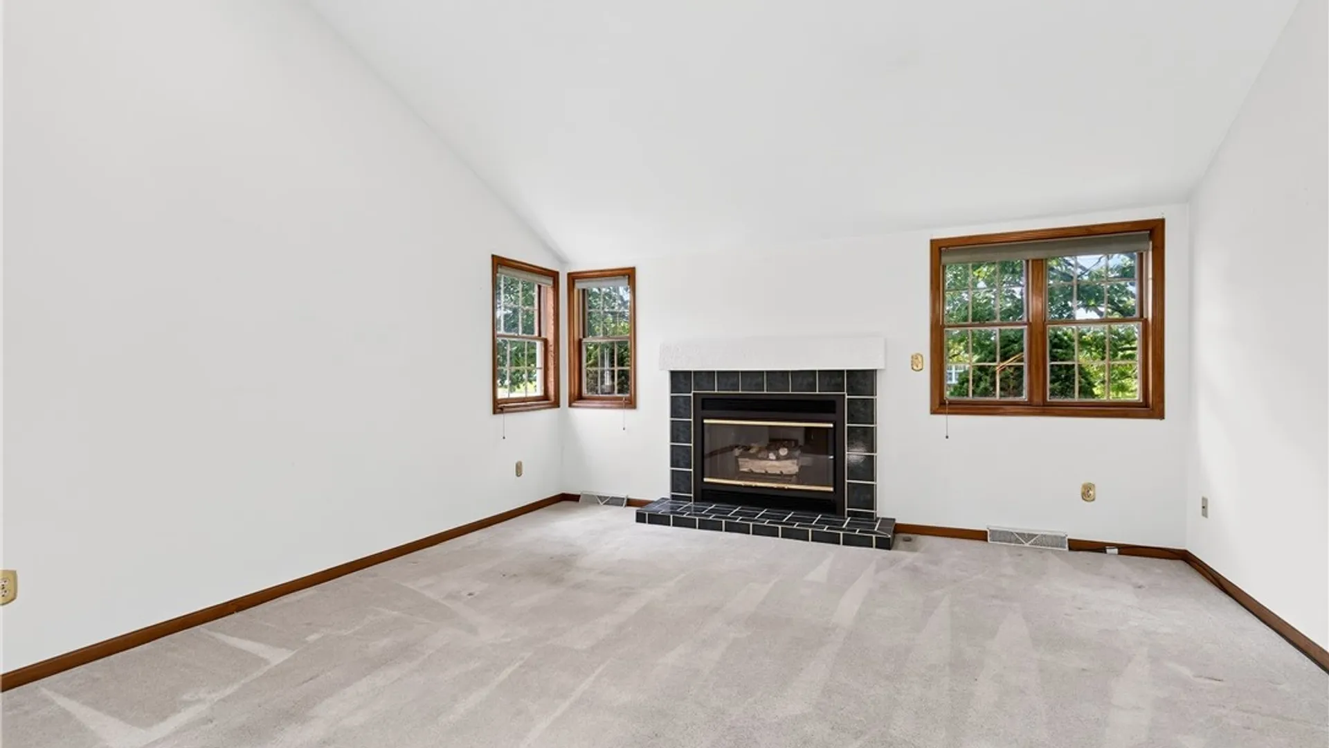 Property at 64 Hastings Drive, Orchard Park, NY 14217 8