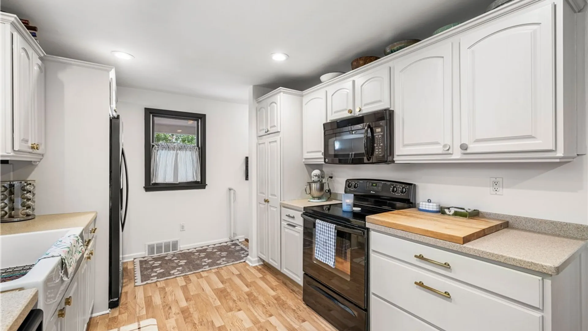 Property at 723 Hillview Court, Lewiston, NY 14092 9