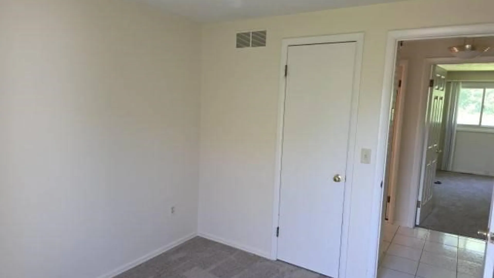 Property at 125 Granada Circle, Irondequoit, NY 14609 29
