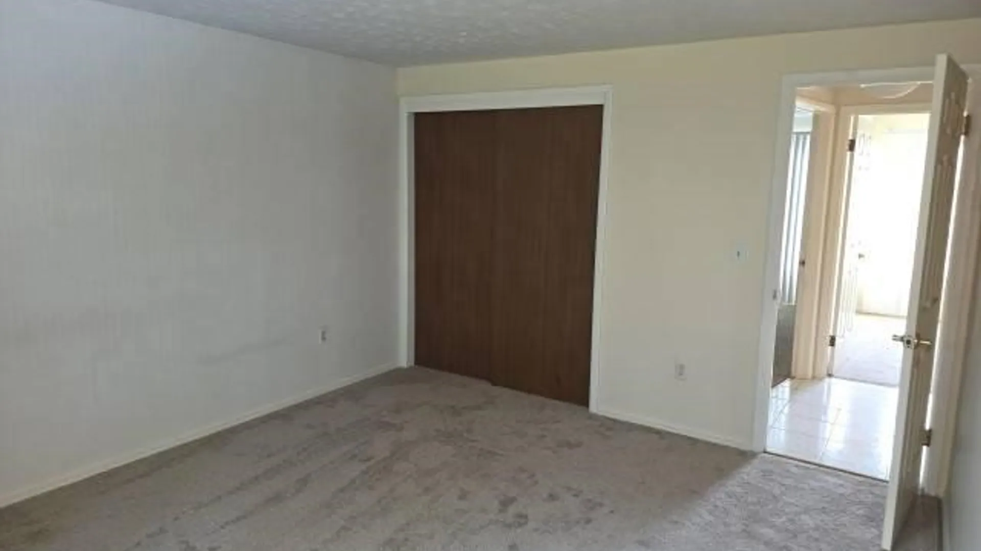 Property at 125 Granada Circle, Irondequoit, NY 14609 33