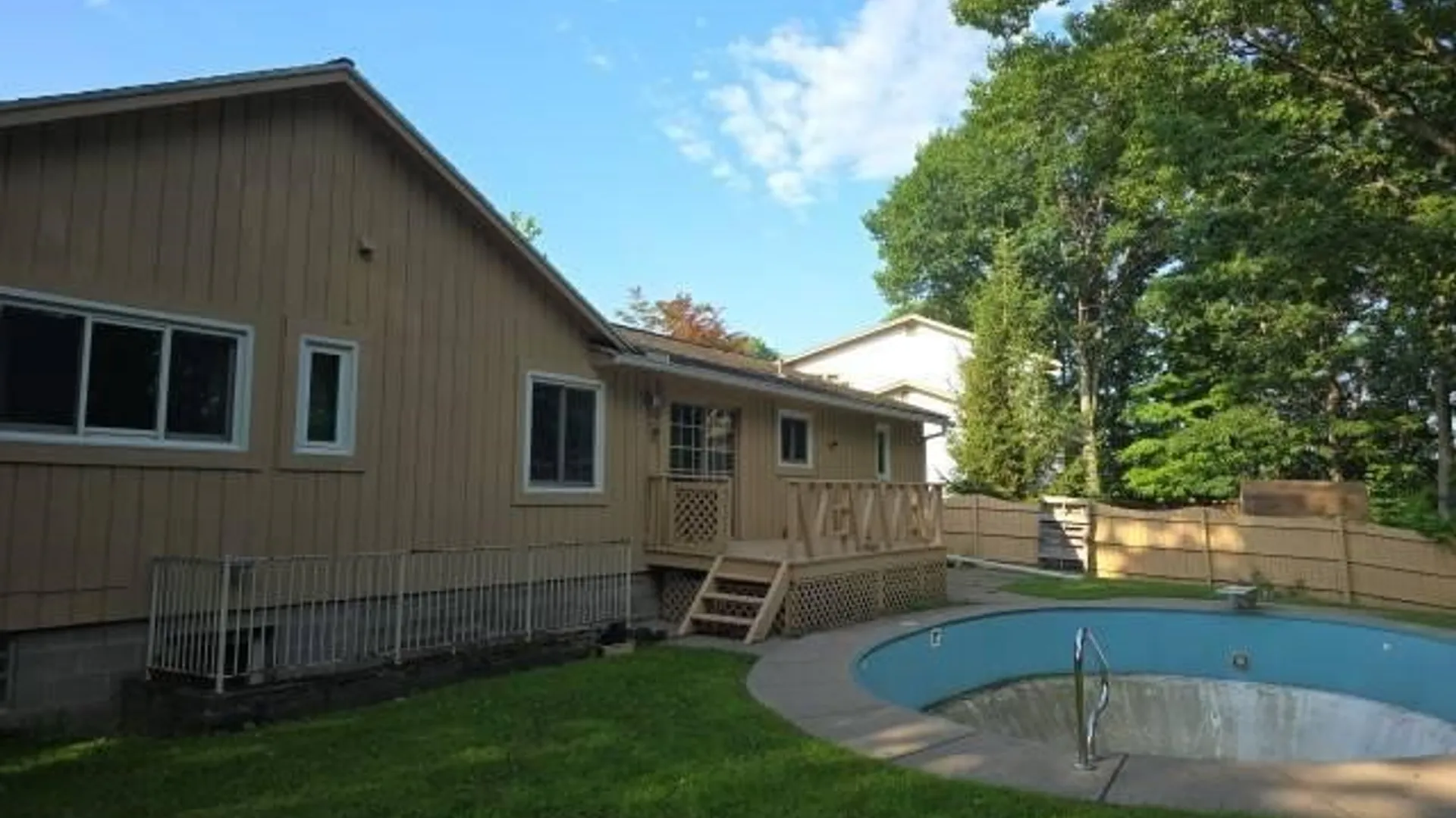 Property at 125 Granada Circle, Irondequoit, NY 14609 9