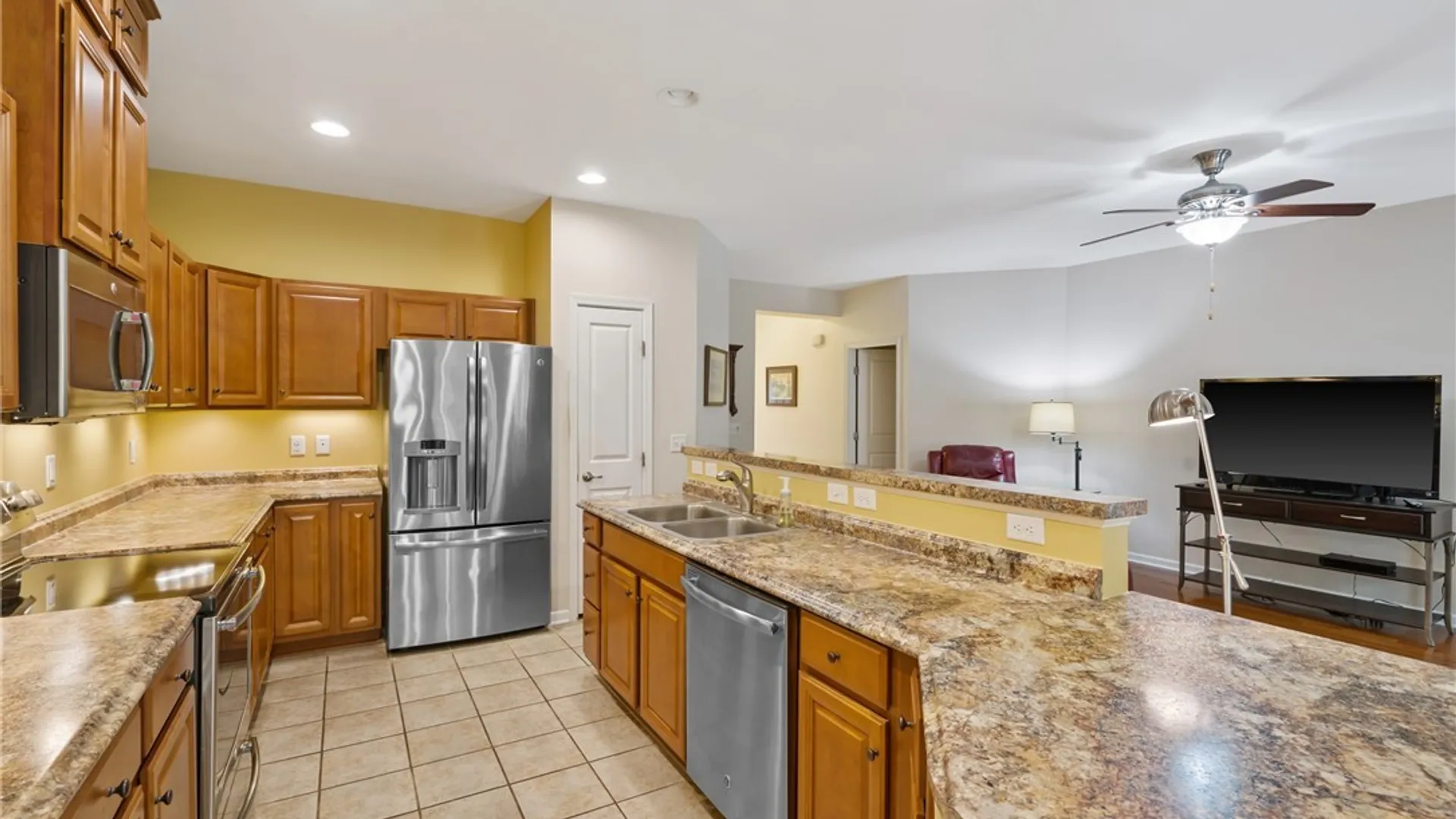 Property at 156 Shaker Heights, Camillus, NY 13031 6