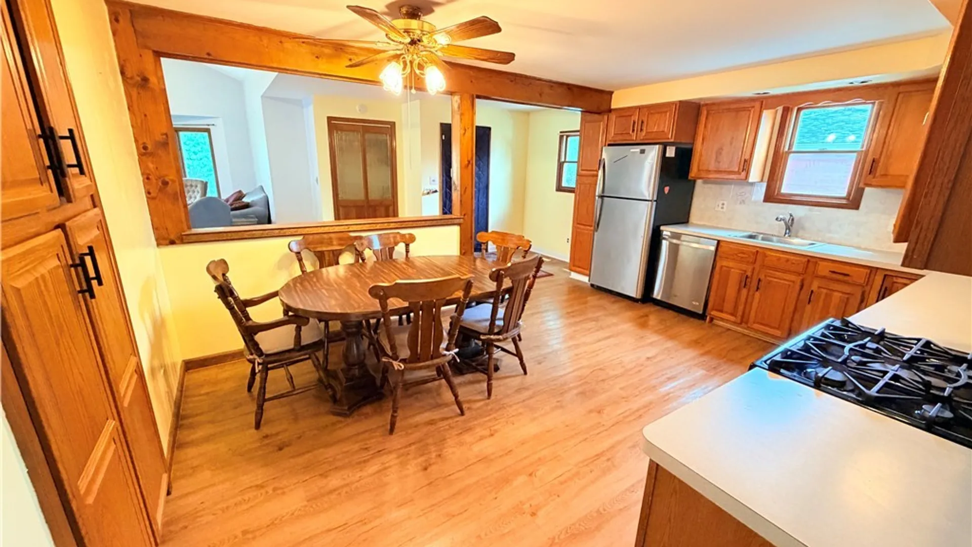 Property at 5113 Thurston Avenue, Hamburg, NY 14219 6