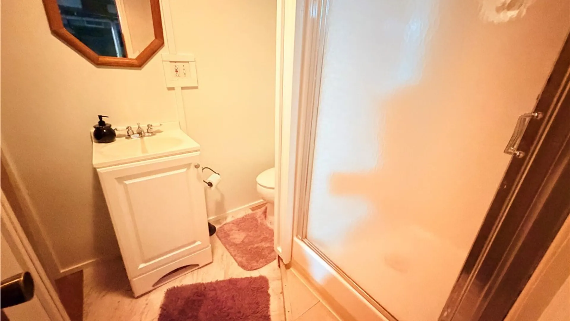 Property at 5113 Thurston Avenue, Hamburg, NY 14219 15