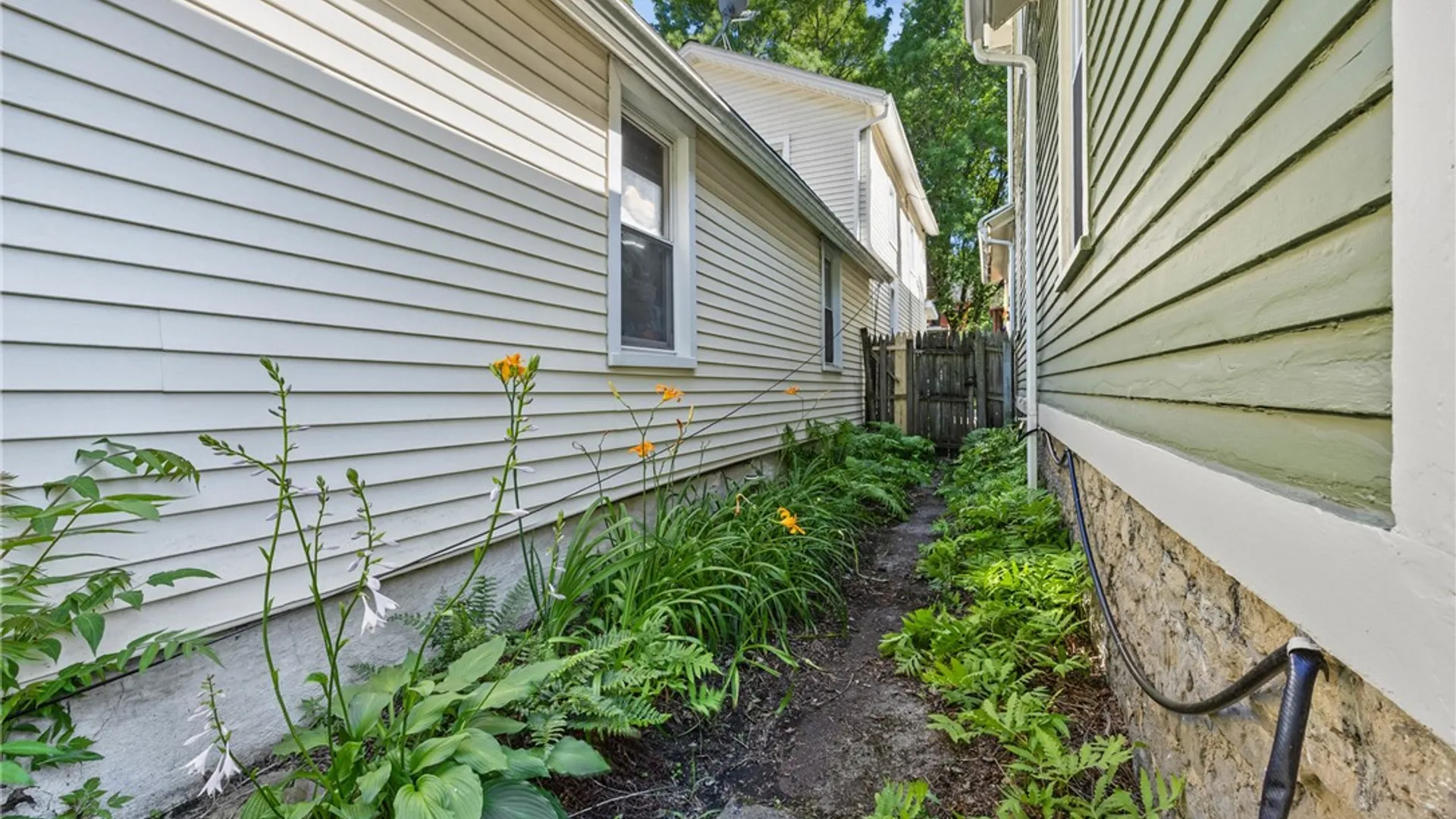 Property at 90 Hickory Street, Rochester, NY 14620 38