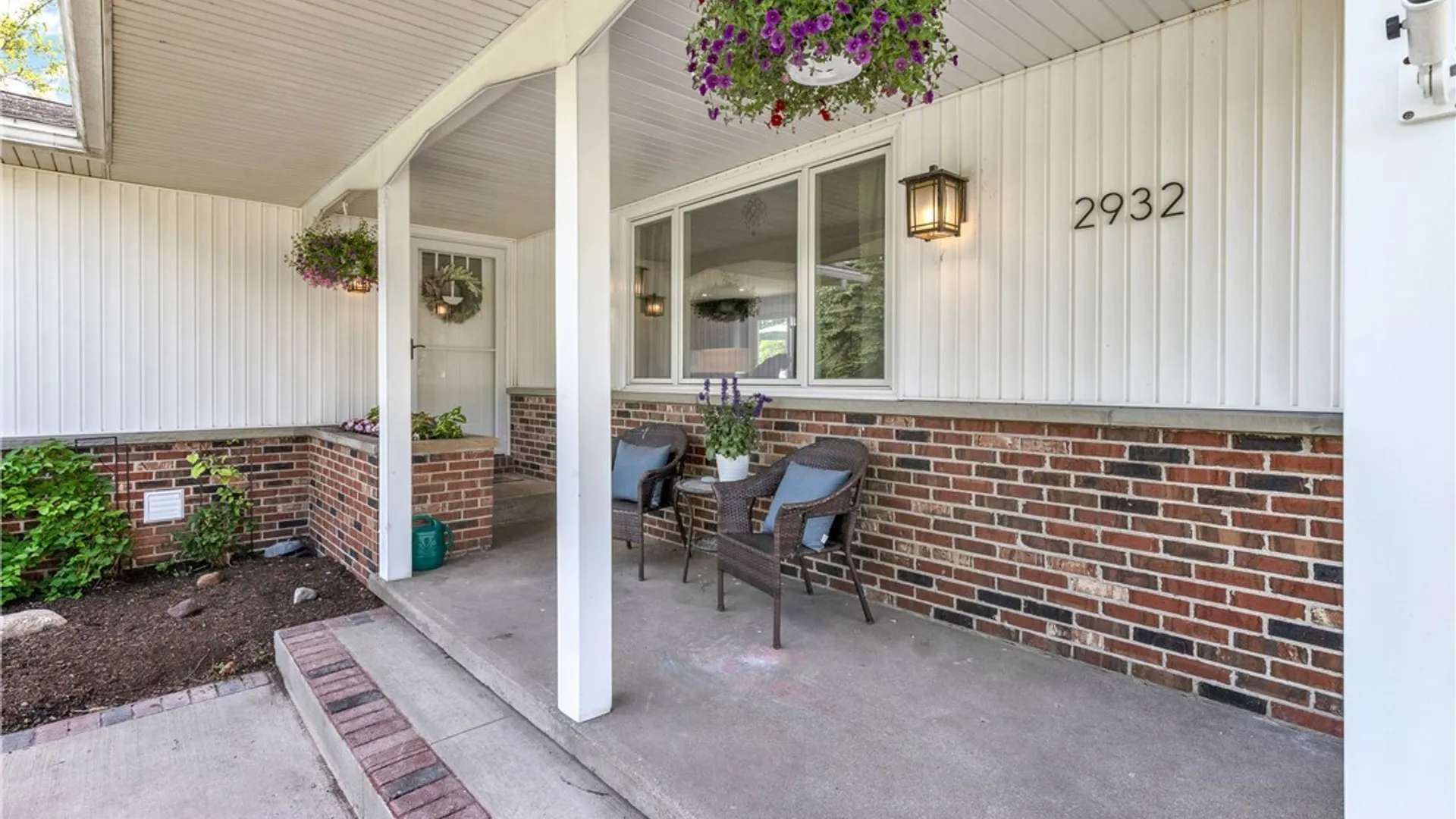 Property at 2932 Brent Dr, Wheatfield, NY 14132 5
