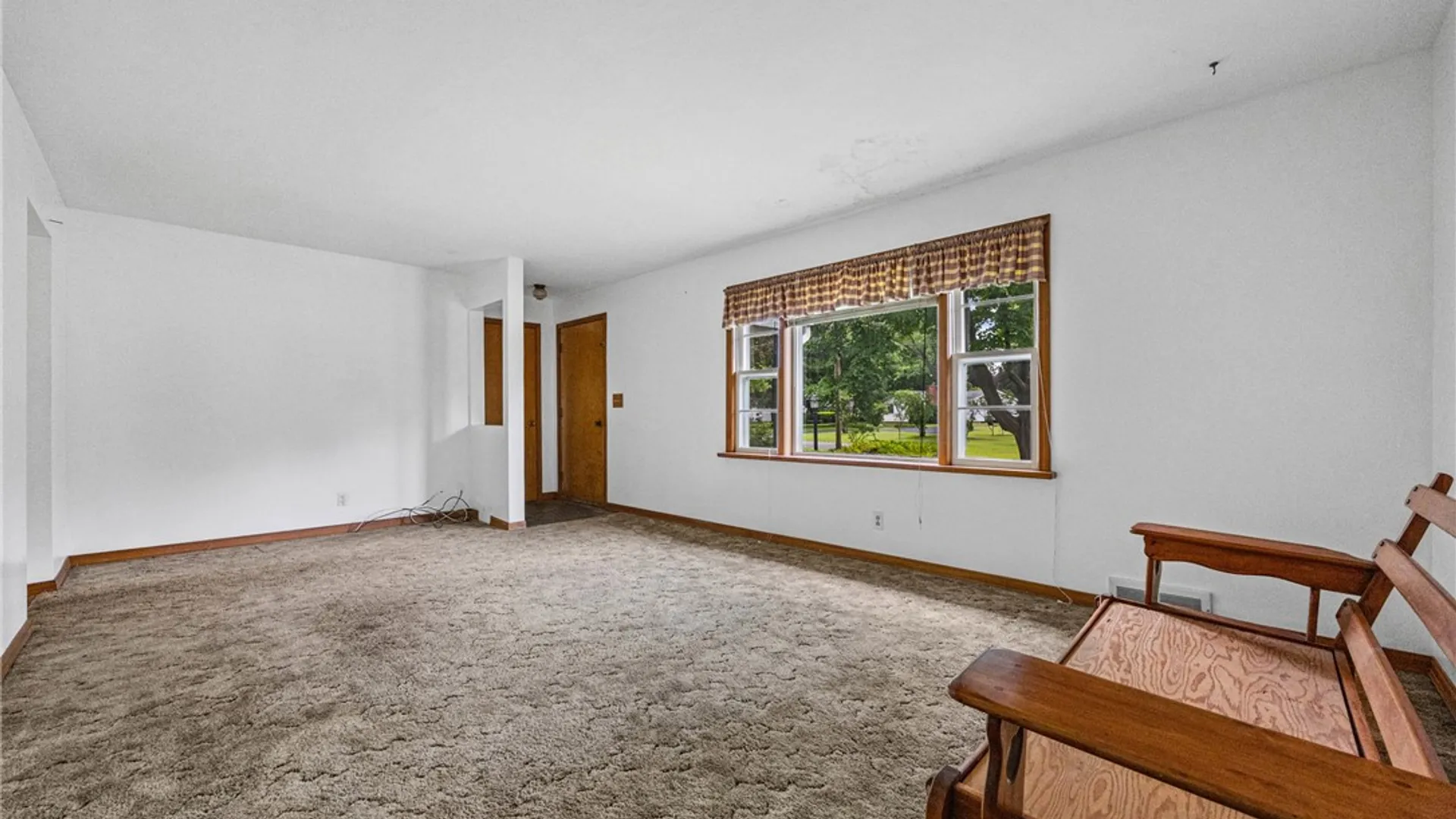 Property at 40 Ramblewood Drive, Chili, NY 14514 4