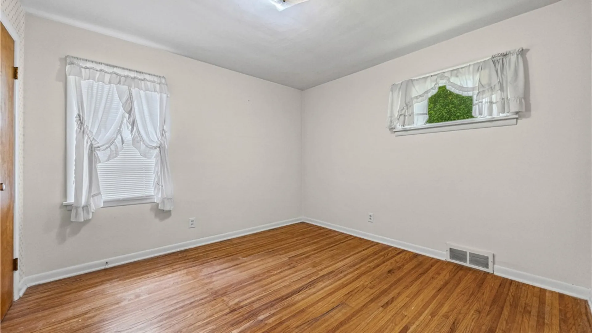 Property at 40 Ramblewood Drive, Chili, NY 14514 15