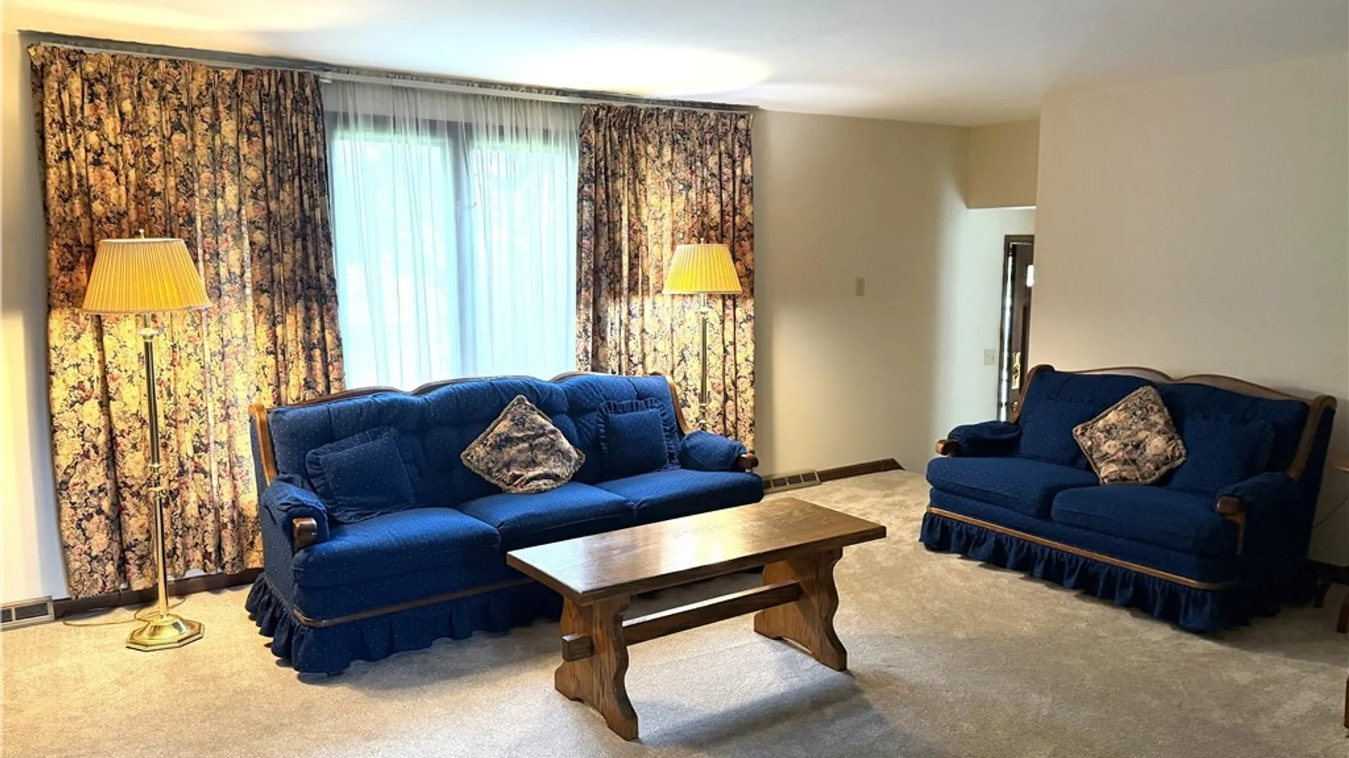 Property at 30 Woodview St Street, Lancaster, NY 14043 15
