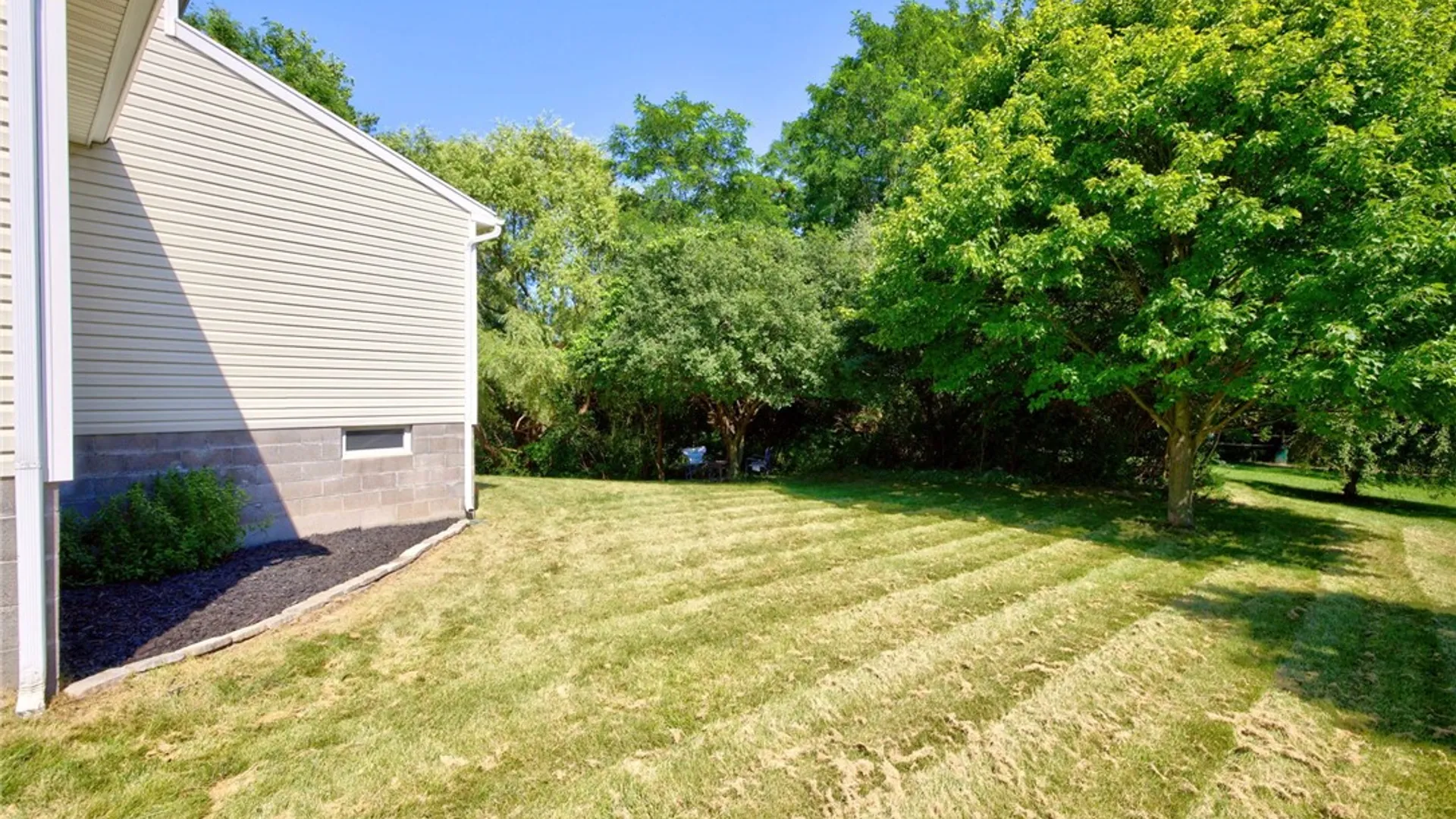 Property at 35 Butterfly Lane, Henrietta, NY 14586 4