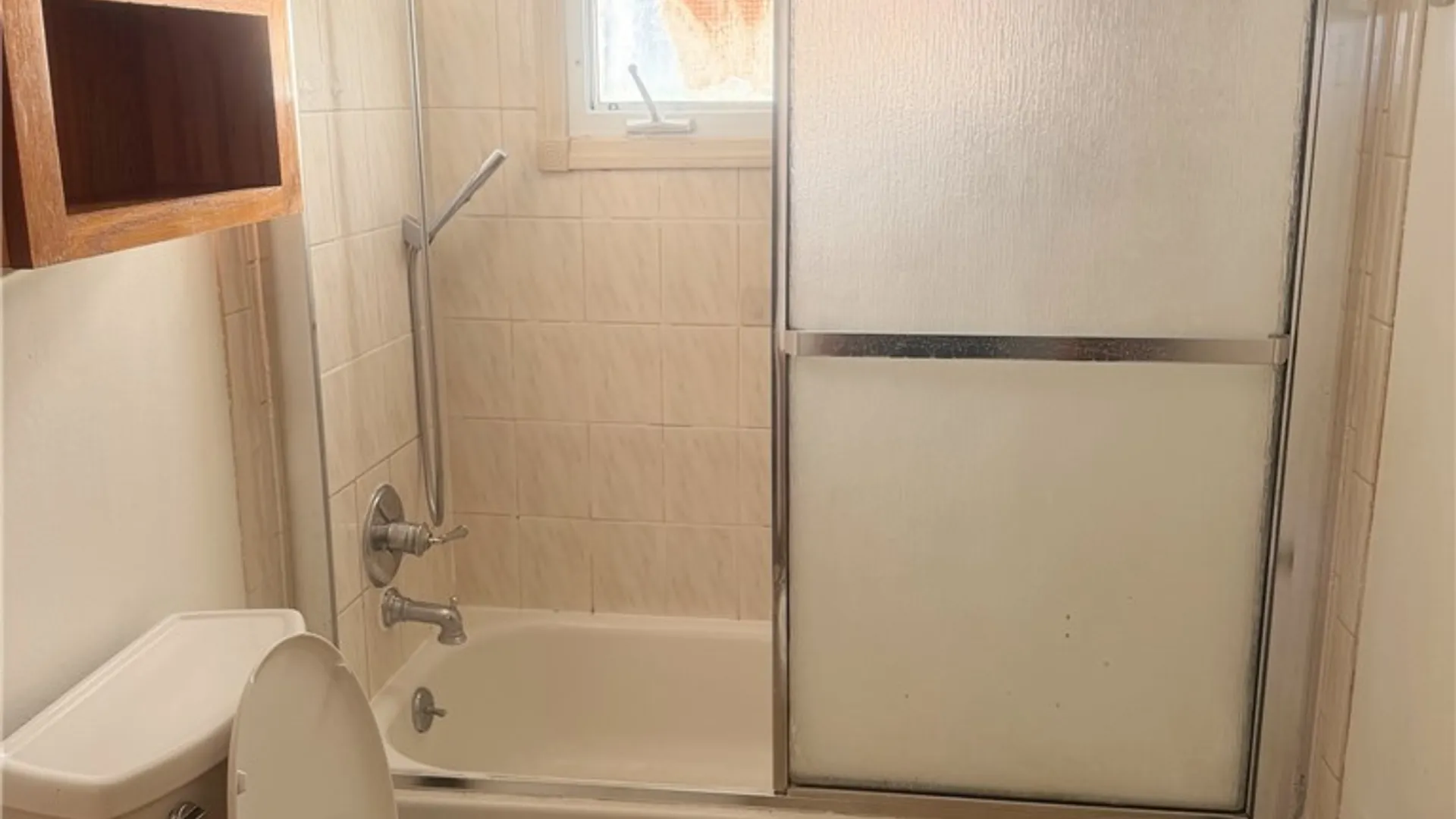 Property at 175 Vern Lane, Cheektowaga, NY 14227 10