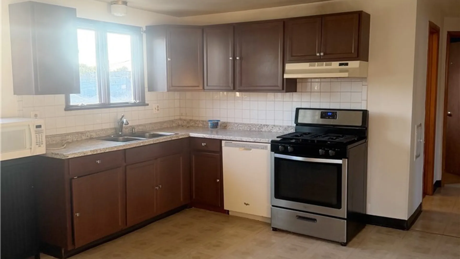 Property at 175 Vern Lane, Cheektowaga, NY 14227 13