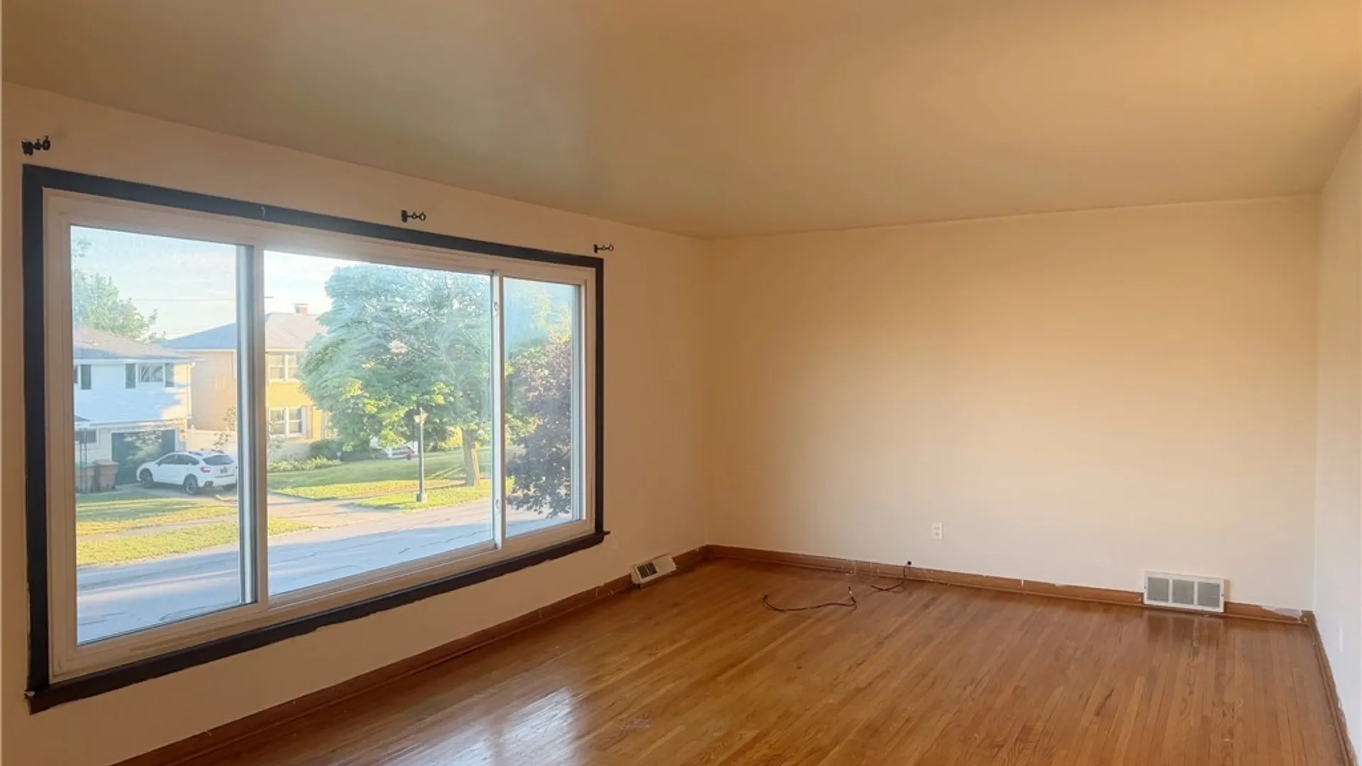 Property at 175 Vern Lane, Cheektowaga, NY 14227 14