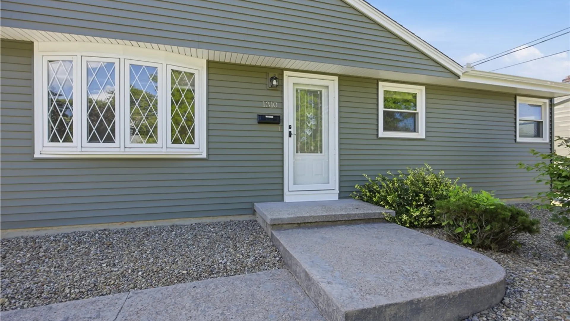Property at 1310 Moll Street, North Tonawanda, NY 14120 3