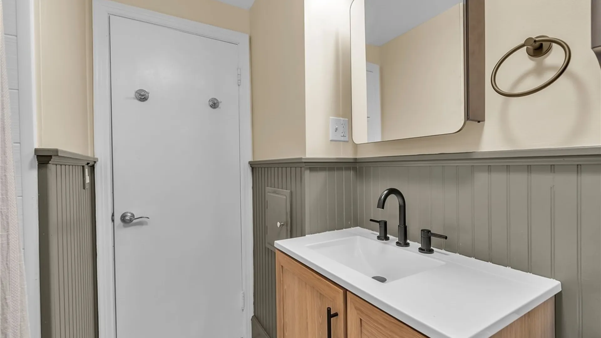 Property at 203 Hawthorne Avenue, Tonawanda, NY 14223 24